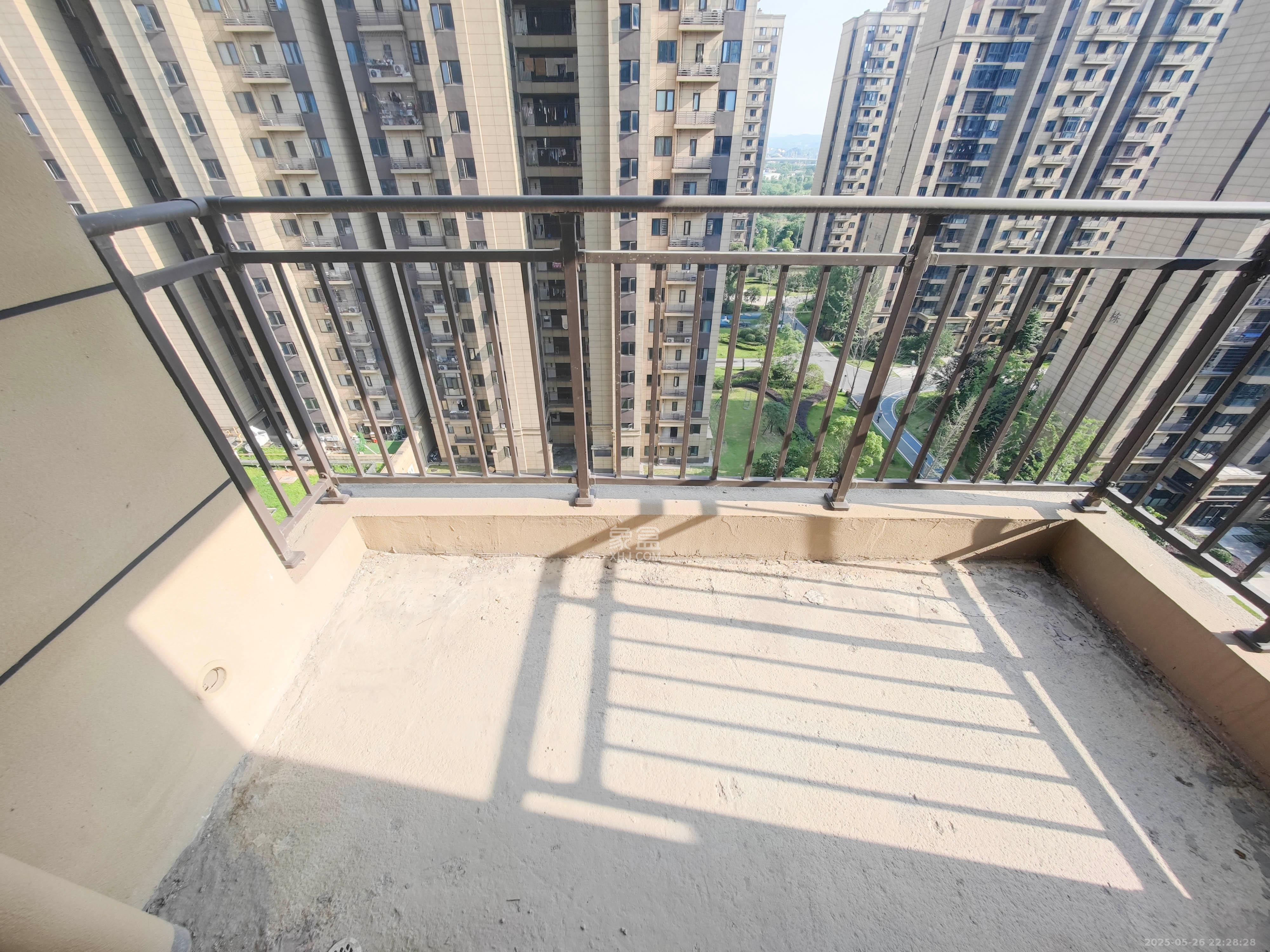 保利东郡  3室2厅1卫    54.0万 保利东郡  3室2厅1卫    54.0万其他