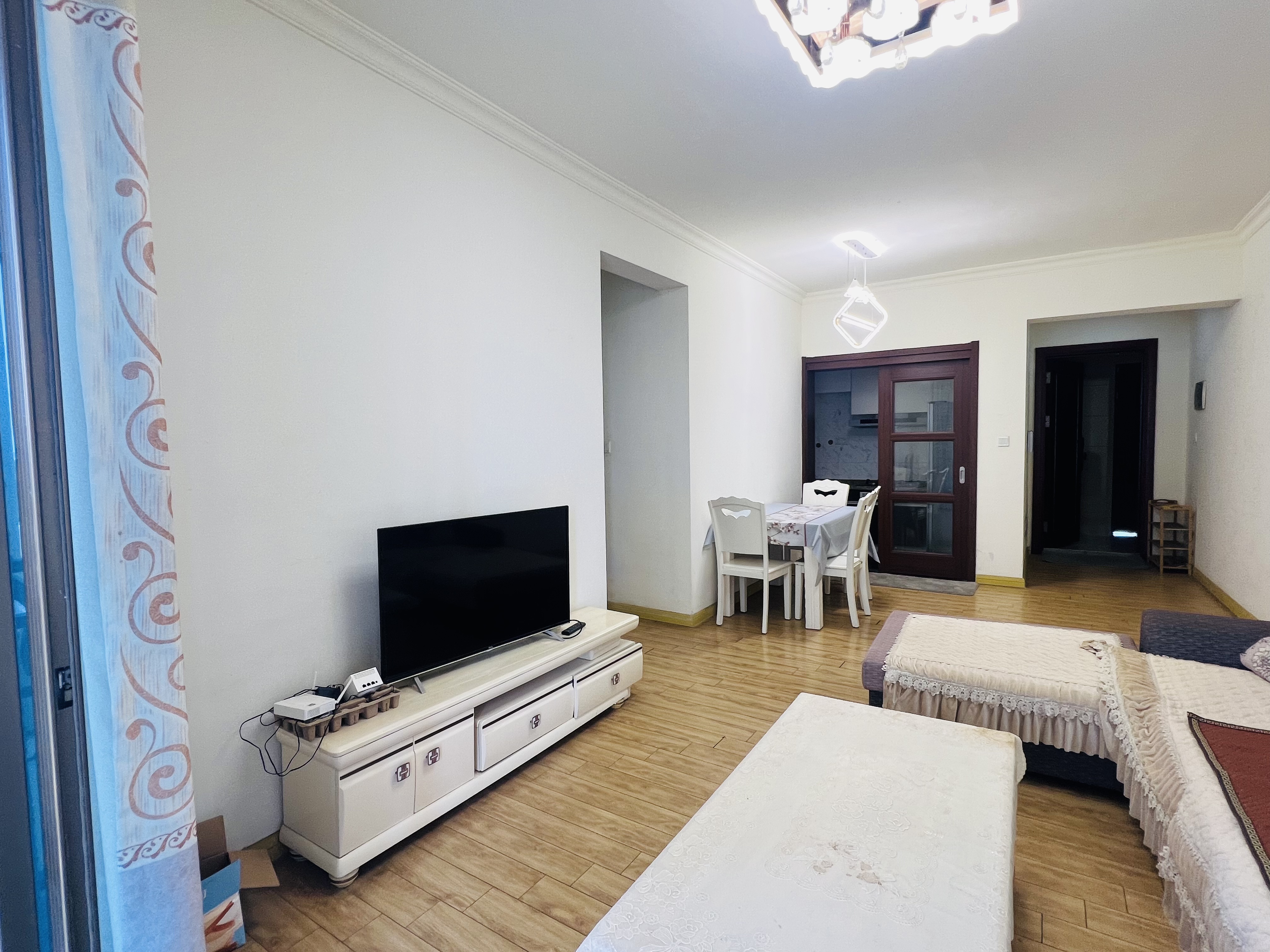 碧桂园 3室2厅1卫 1500.0元/月 碧桂园 3室2厅1卫 1500.0元/月室内图