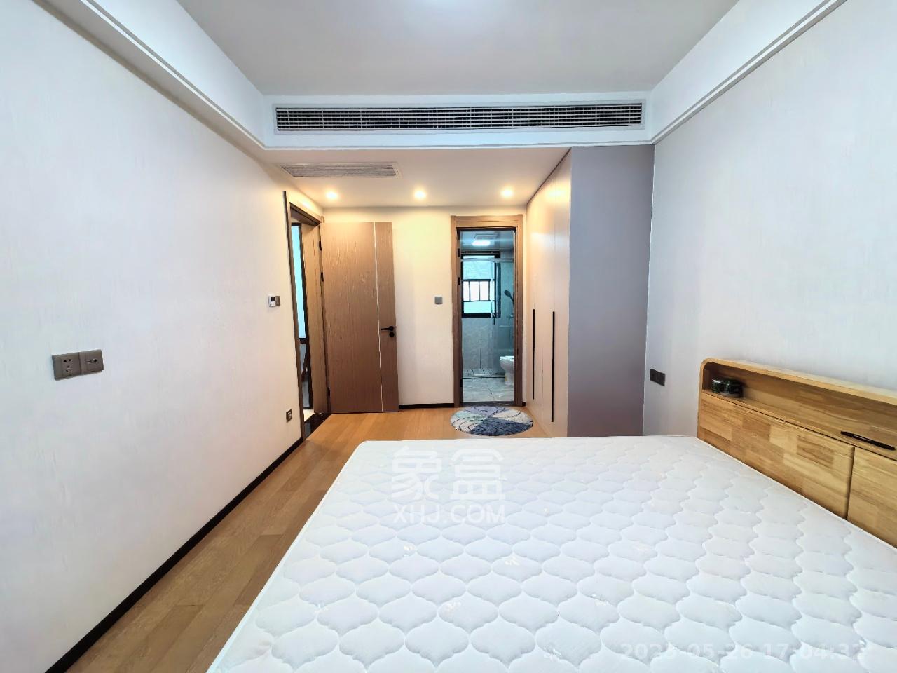 中海麓山境南区  3室2厅2卫   3100.00元/月室内图
