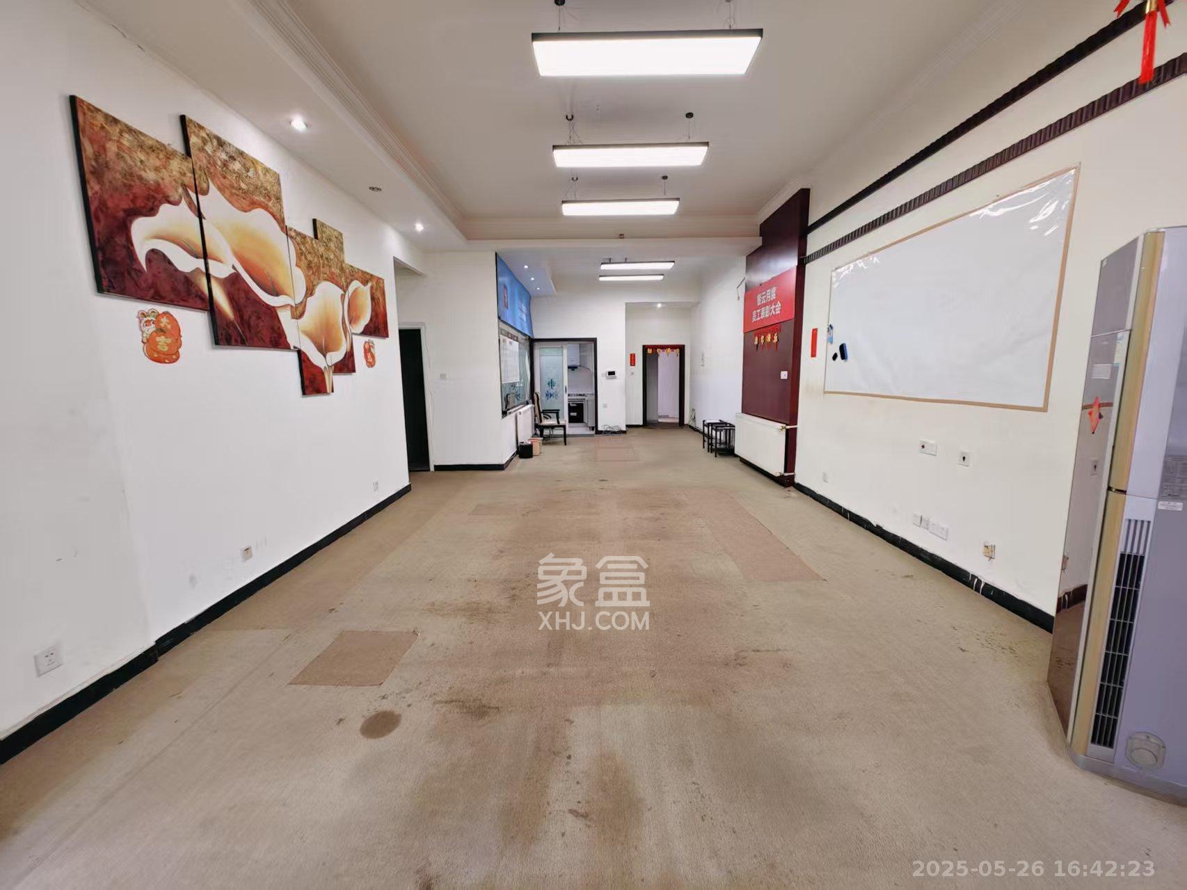 上庭苑  4室2厅2卫    5000.0元/月 上庭苑  4室2厅2卫    5000.0元/月