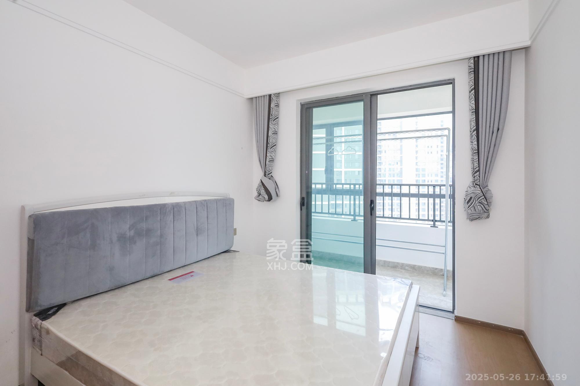 复地滨江金融中心 3室2厅2卫 199.8万 复地滨江金融中心 3室2厅2卫 199.8万卧室