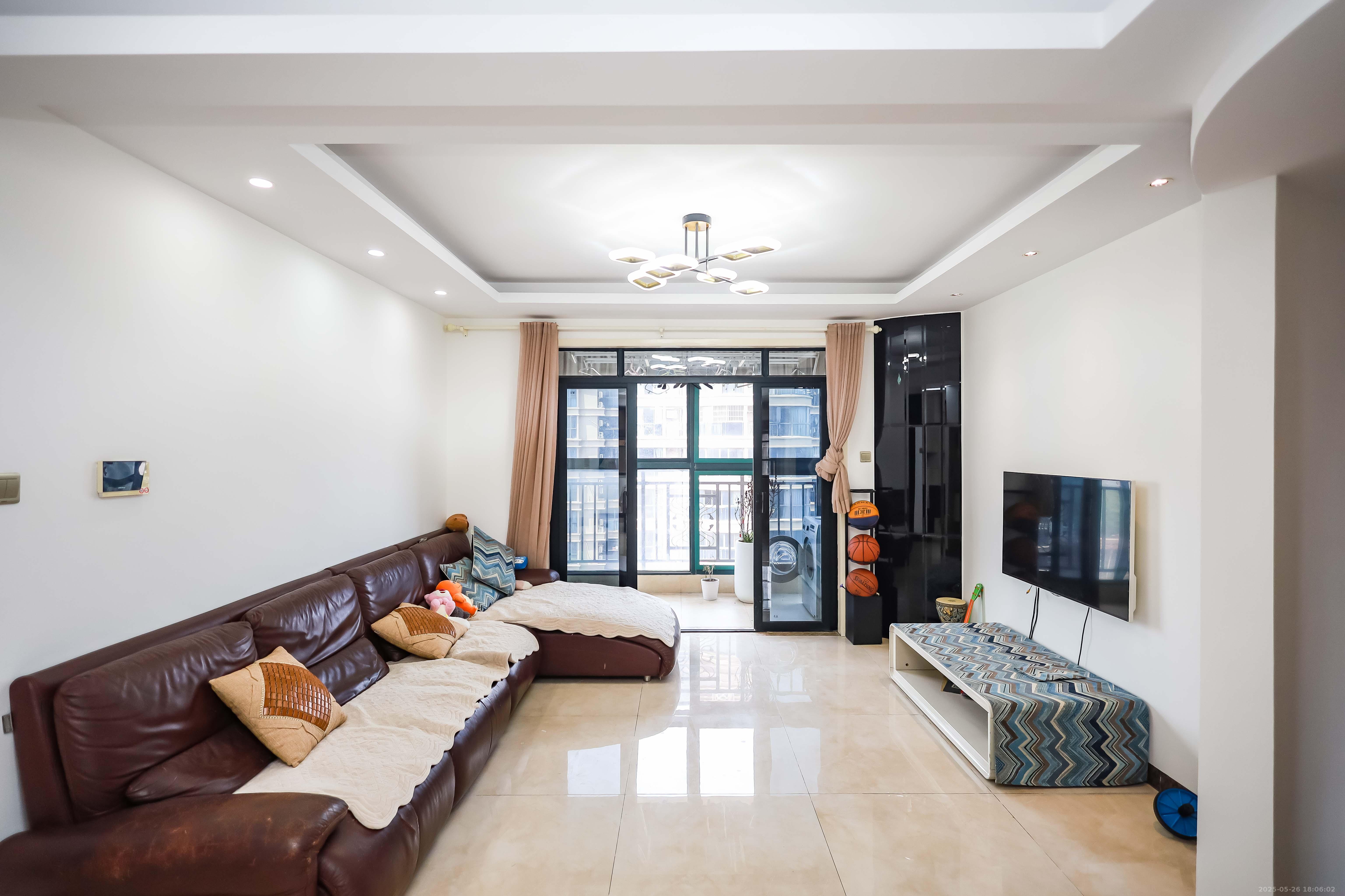 永祺西京  4室2厅2卫    165.0万 永祺西京  4室2厅2卫    165.0万客厅