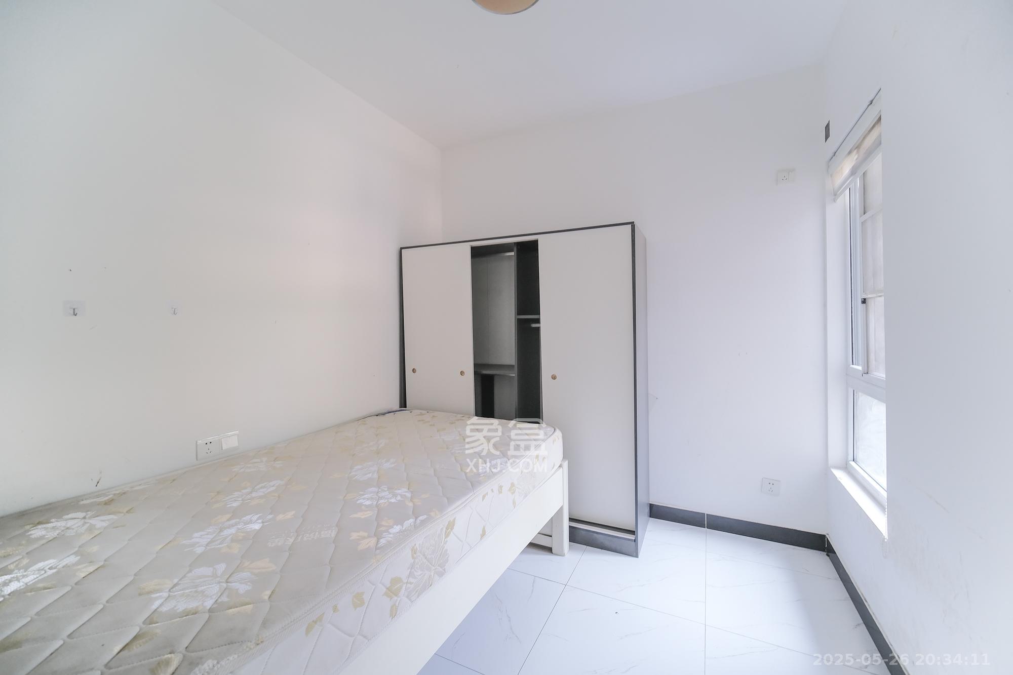 荣盛花语城 1室2厅1卫 56.0万 荣盛花语城 1室2厅1卫 56.0万卧室