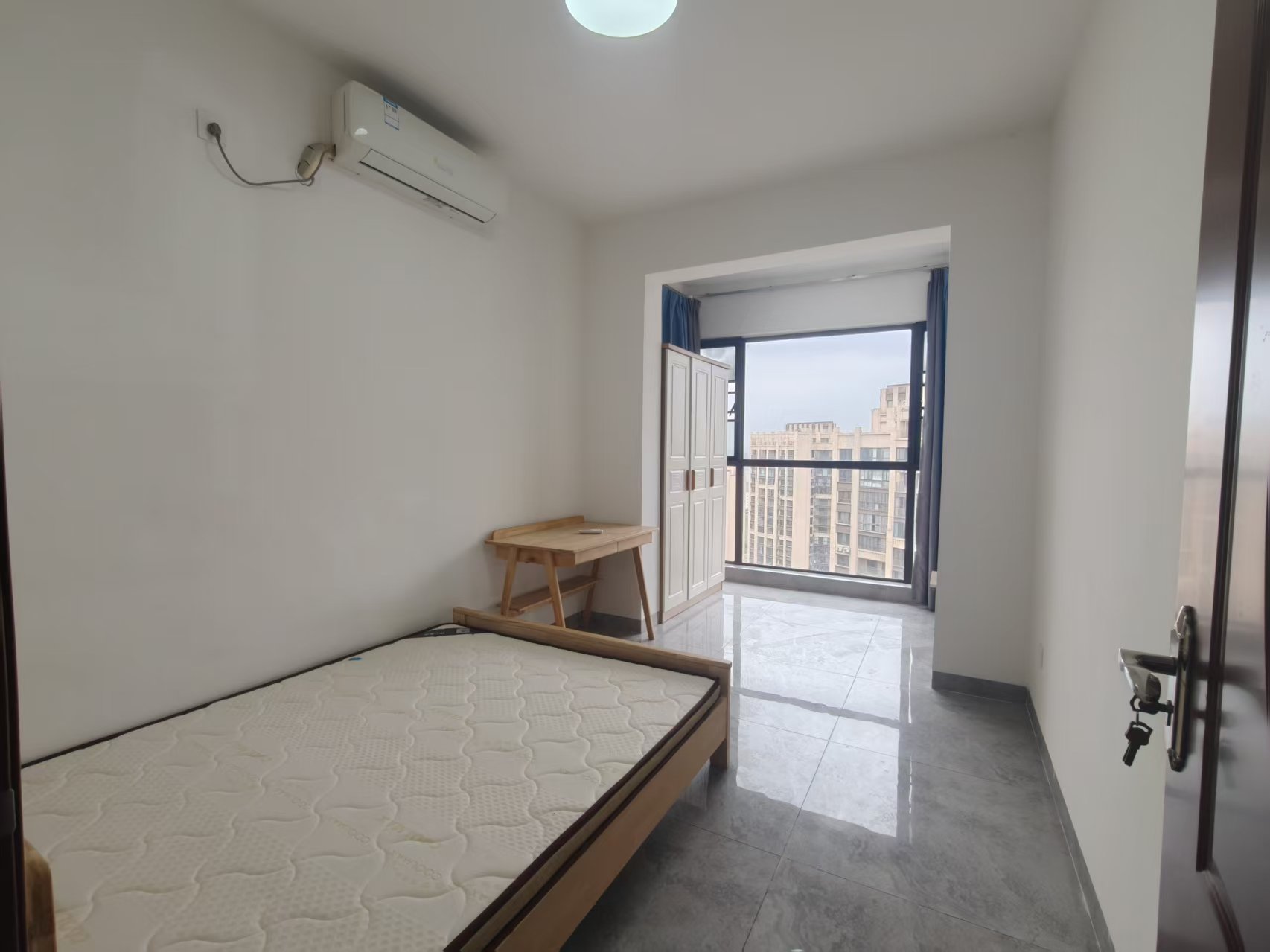 恩祥新城 5室2厅2卫 4000.0元/月 恩祥新城 5室2厅2卫 4000.0元/月室内图