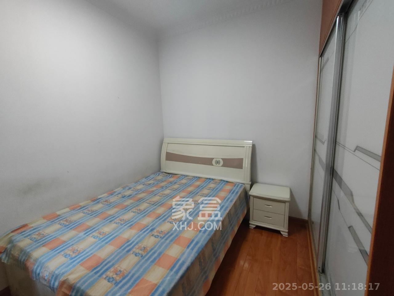 安泰新村  3室2厅2卫   1900.00元/月室内图