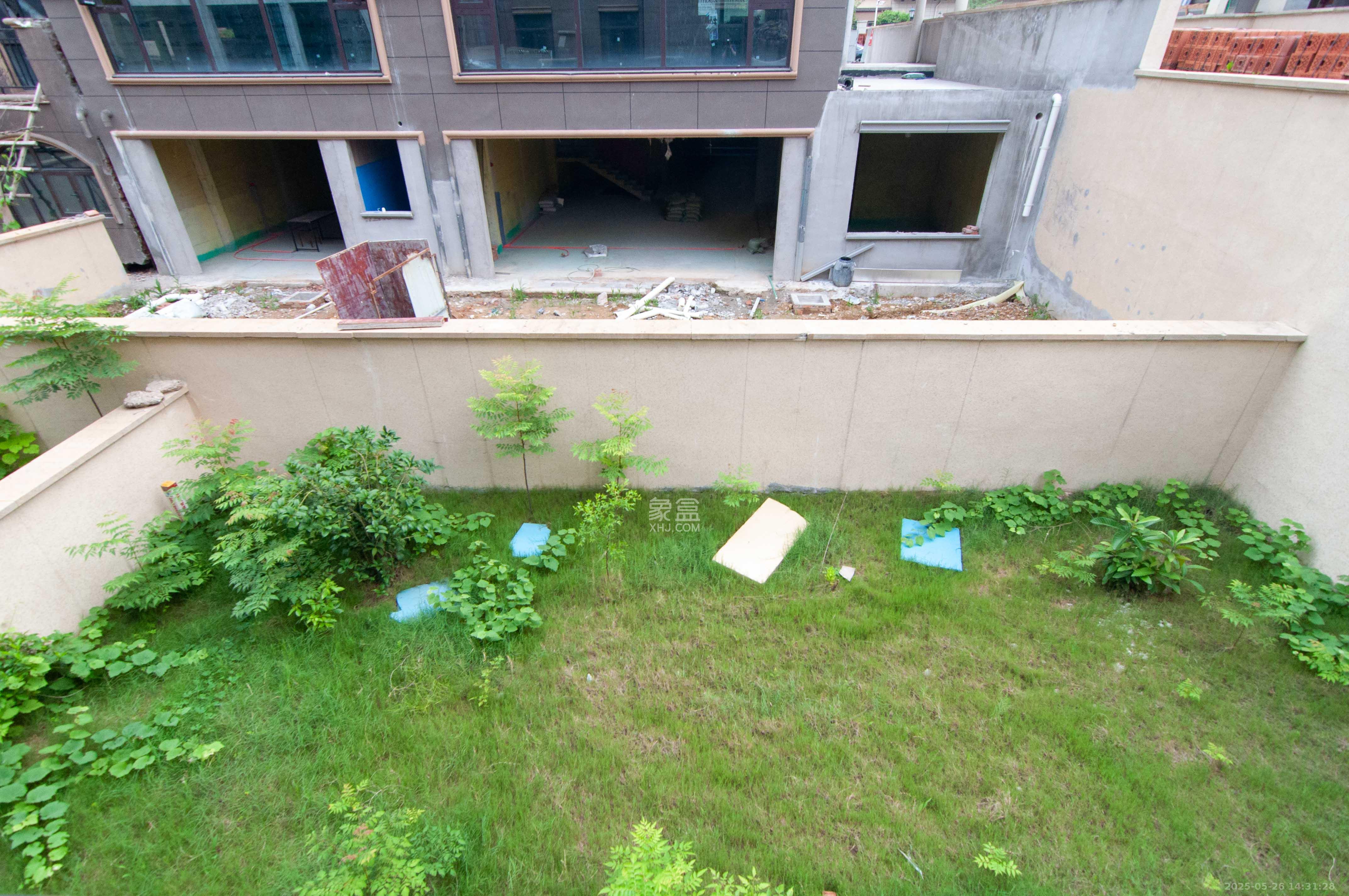 振业城二期 5室2厅3卫 1066.0万 振业城二期 5室2厅3卫 1066.0万其他