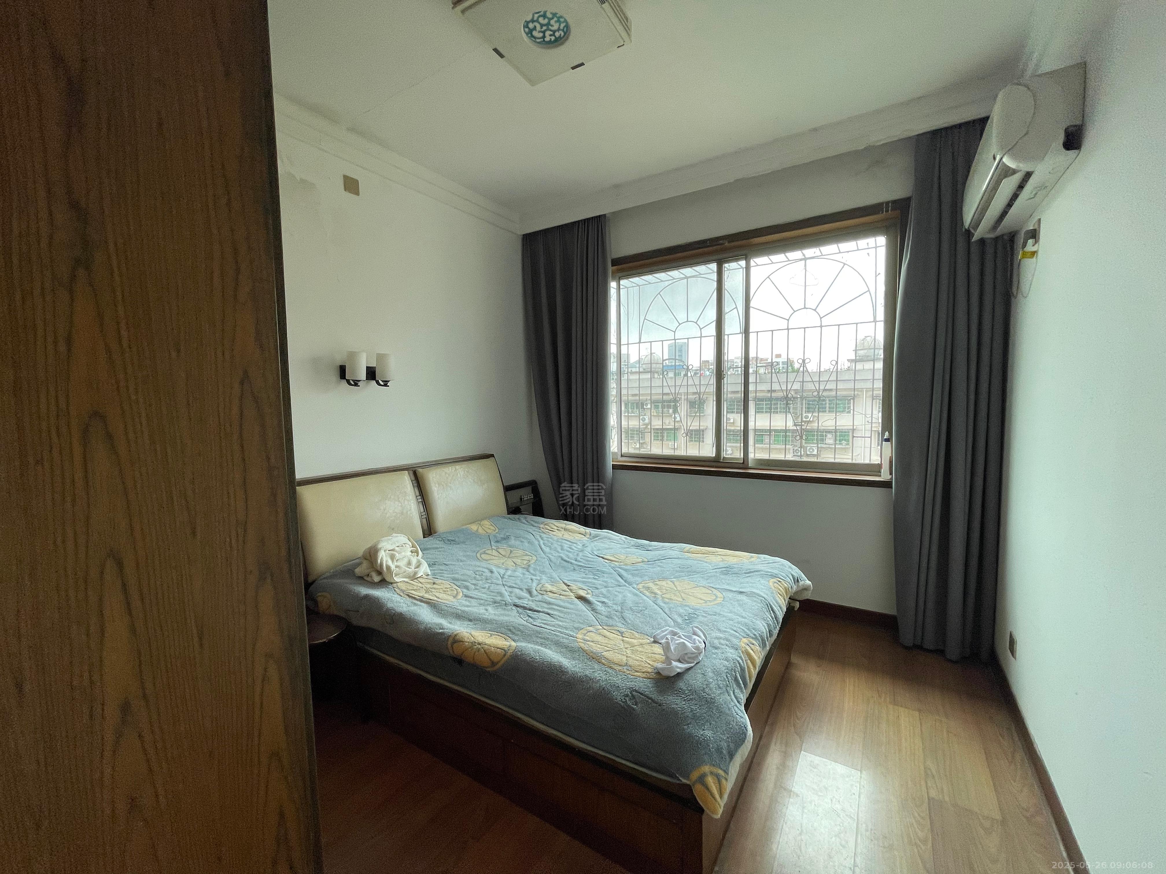 银苑小区 3室2厅2卫 1600.0元/月 银苑小区 3室2厅2卫 1600.0元/月室内图