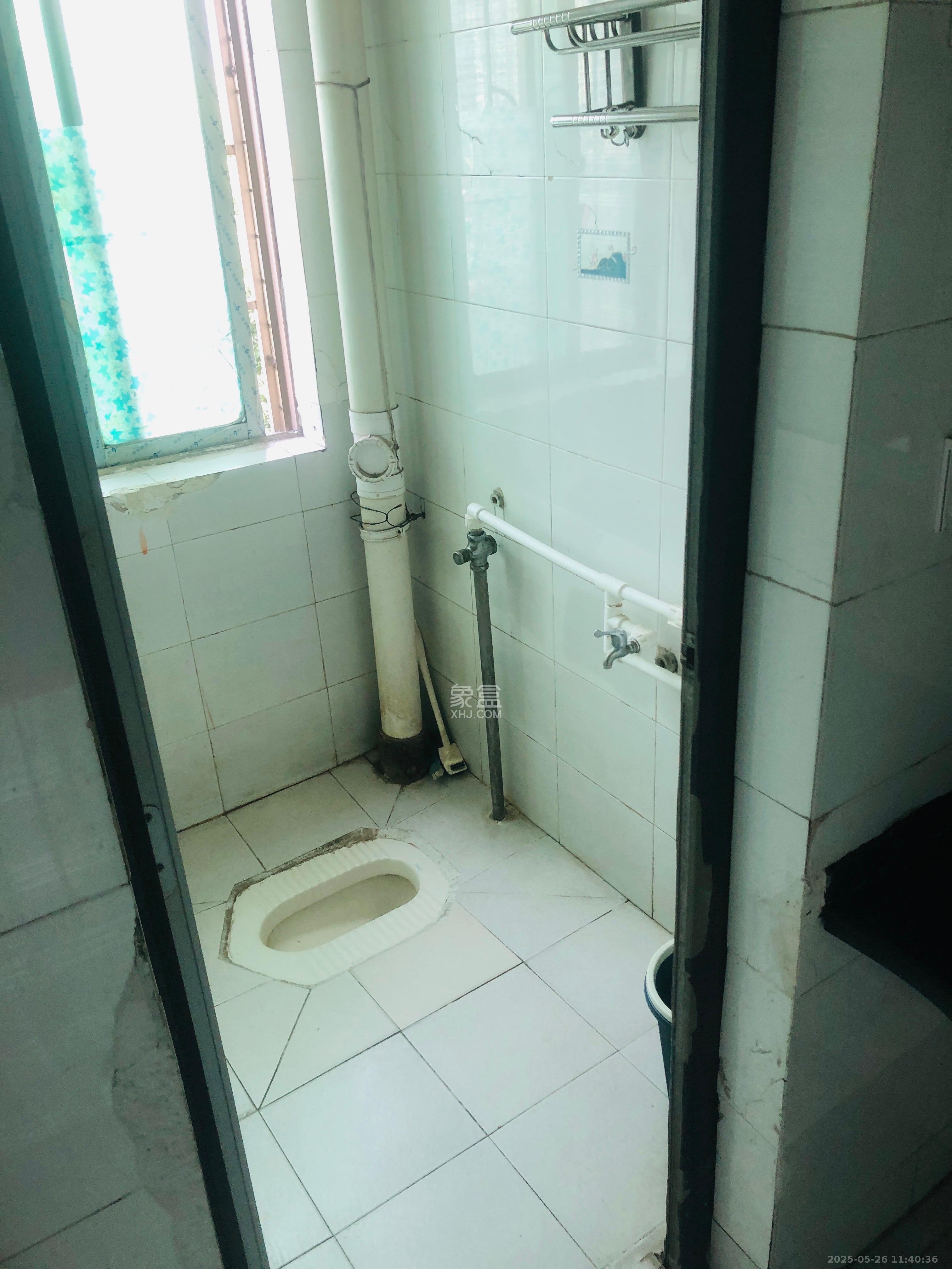 高升小区  2室1厅1卫    1500.0元/月室内图