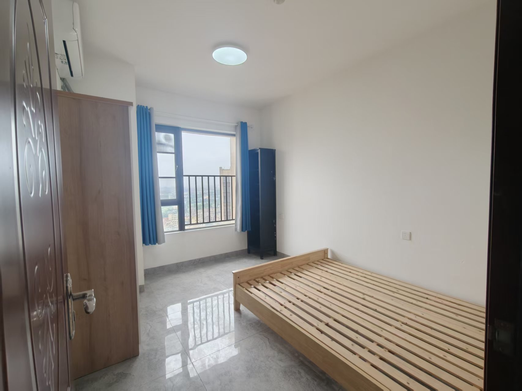 恩祥新城 5室2厅2卫 4000.0元/月 恩祥新城 5室2厅2卫 4000.0元/月室内图