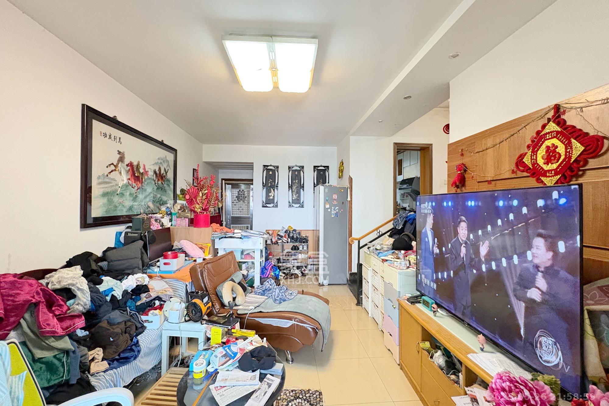 王府花园 3室2厅2卫 107.0万 王府花园 3室2厅2卫 107.0万客厅