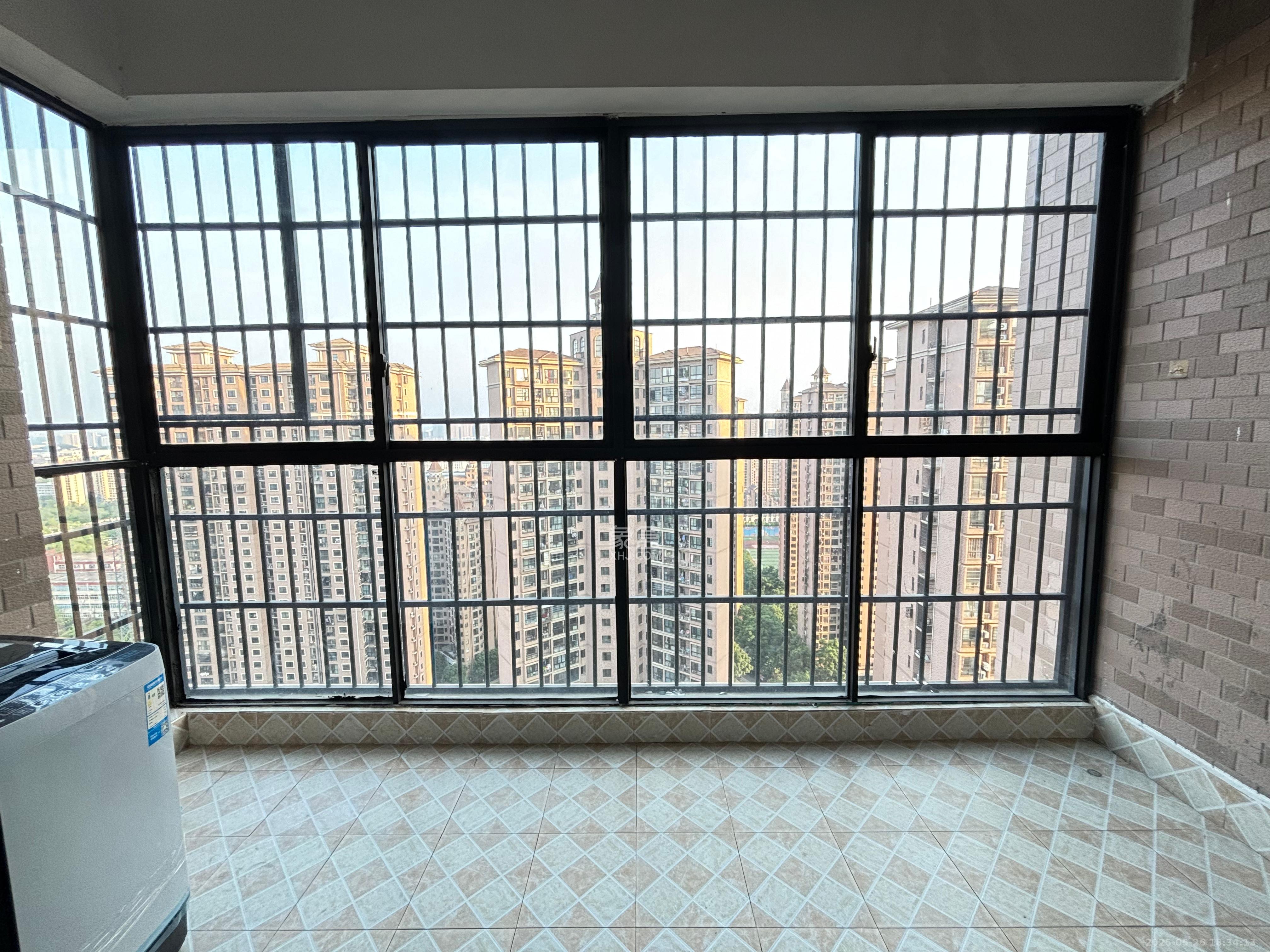 康桥长郡  3室2厅1卫    1900.0元/月 康桥长郡  3室2厅1卫    1900.0元/月室内图