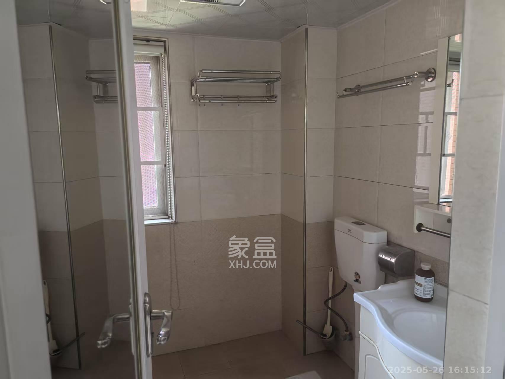 丽发新城  2室2厅1卫   1800.00元/月室内图