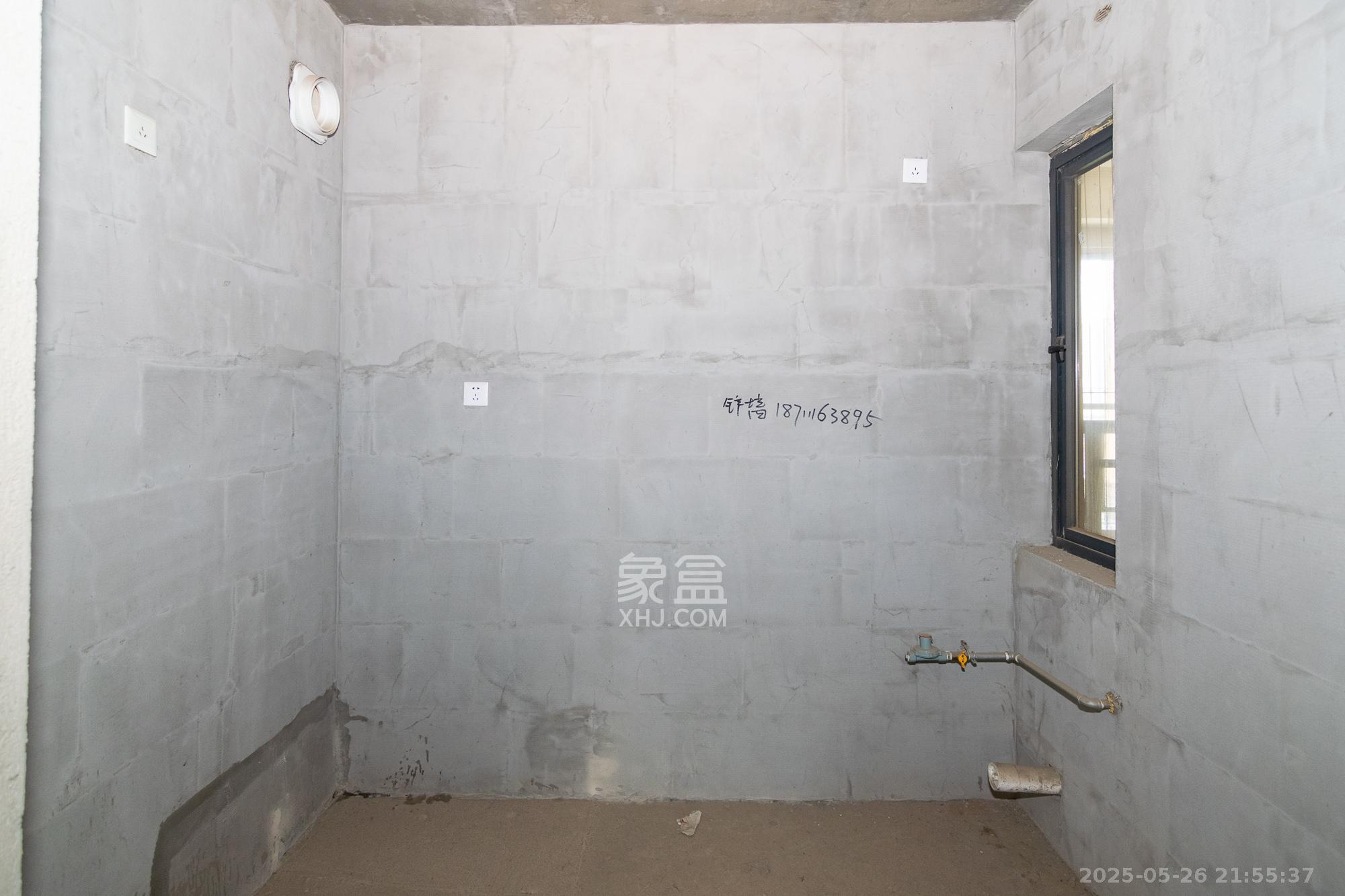 澳海谷山府 4室2厅2卫 85.0万 澳海谷山府 4室2厅2卫 85.0万厨房