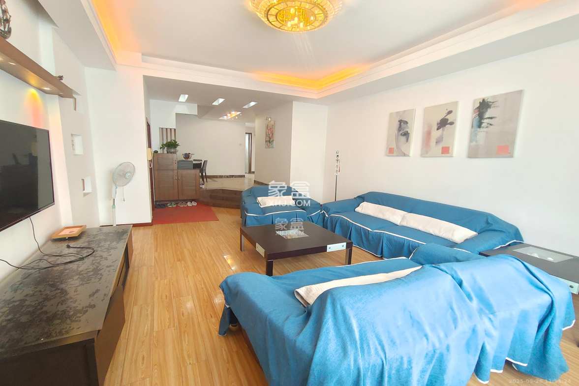 朝阳欣园 3室1厅2卫 3600.0元/月 朝阳欣园 3室1厅2卫 3600.0元/月室内图