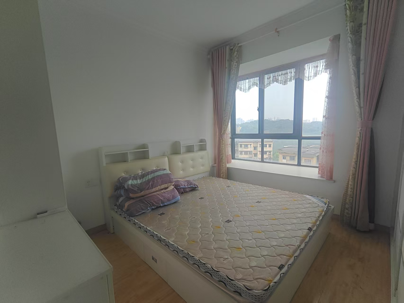 新都汇 3室2厅1卫 1500.0元/月 新都汇 3室2厅1卫 1500.0元/月室内图