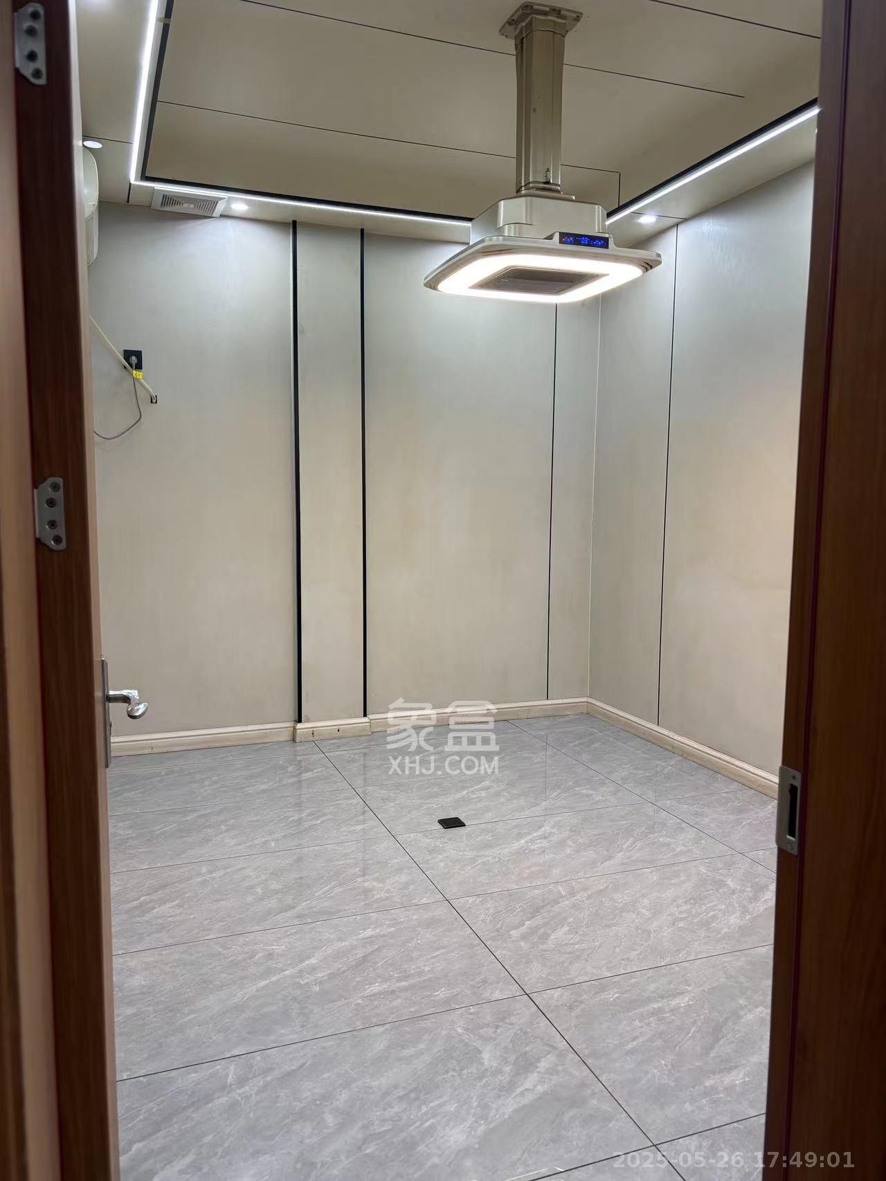 山水人家三期   130.5㎡     4000.00元/月室内图