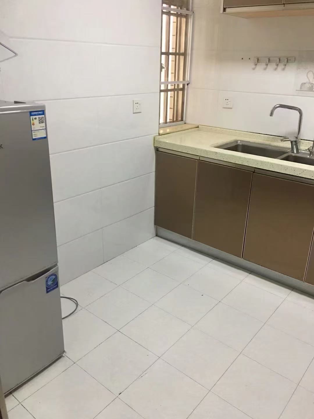 宇元万向城  4室2厅2卫   2800.00元/月室内图