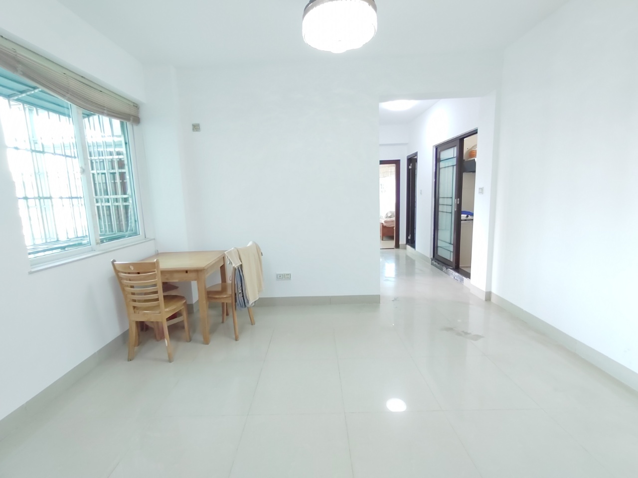 滨河花苑(原千代大厦) 2室0厅0卫 85.0万 滨河花苑(原千代大厦) 2室0厅0卫 85.0万室内图