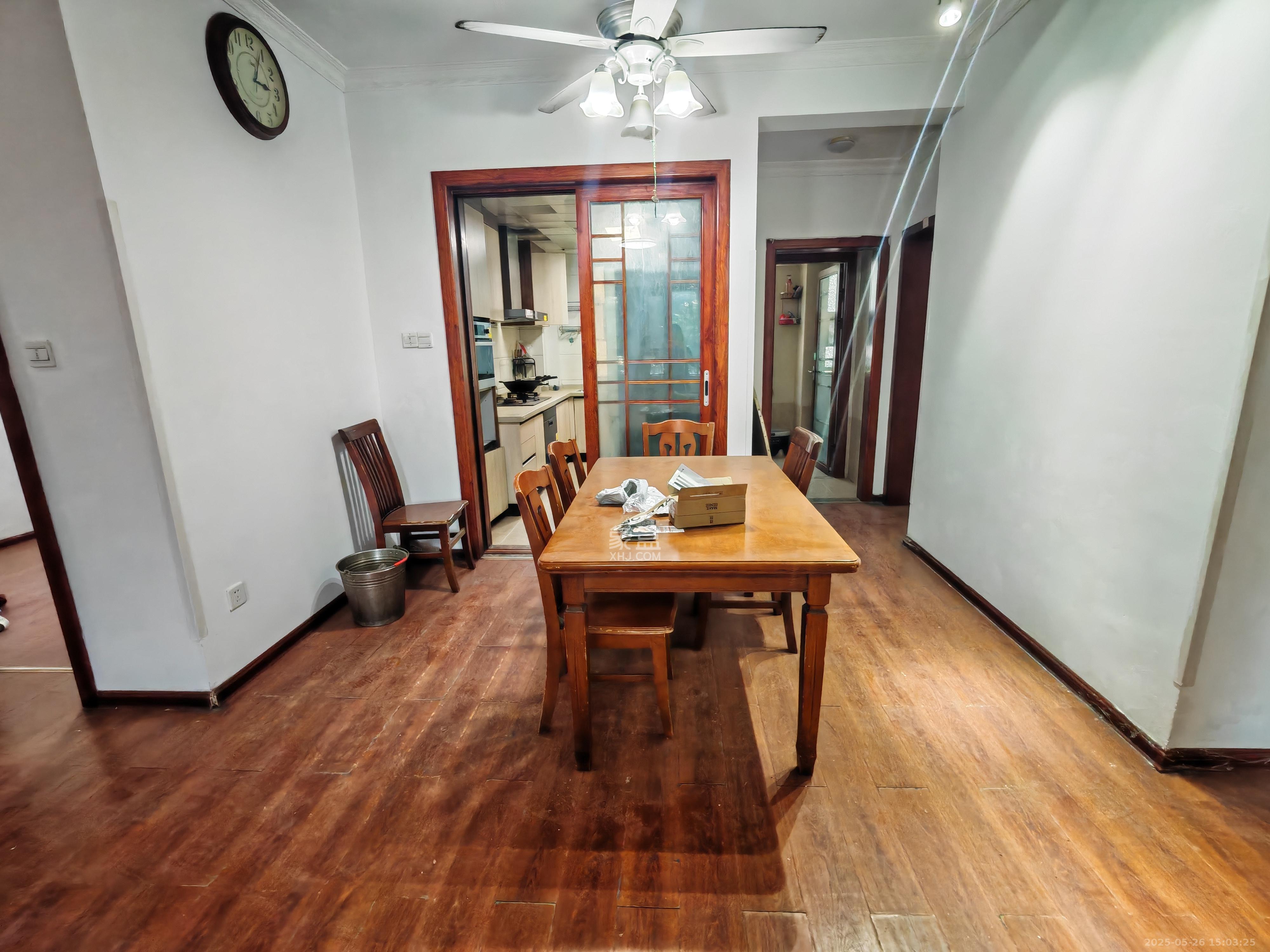 天鸿天府(天鸿中央大院)  4室2厅2卫    2900.0元/月 天鸿天府(天鸿中央大院)  4室2厅2卫    2900.0元/月室内图