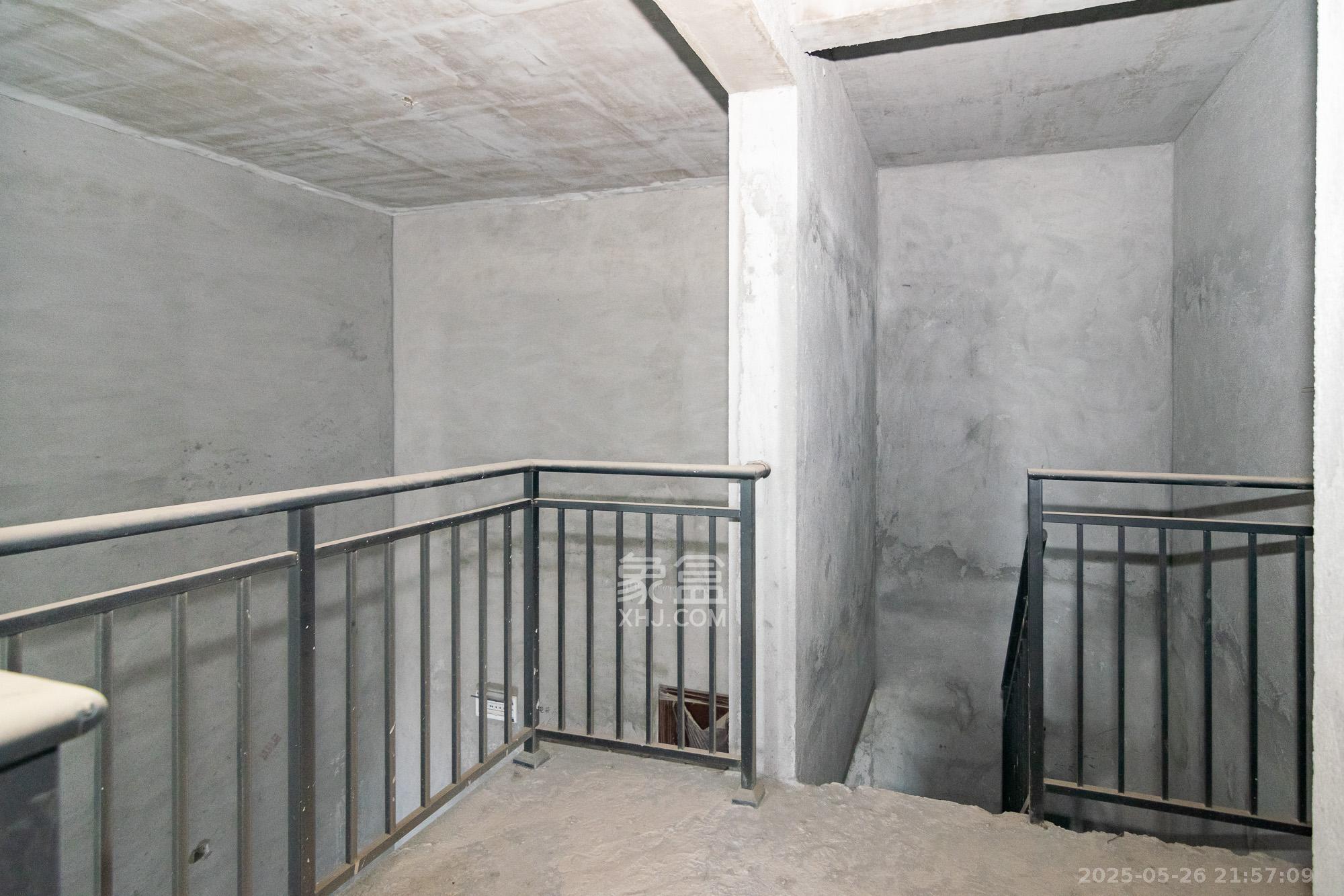 大汉月亮河畔  4室2厅2卫    63.0万其他