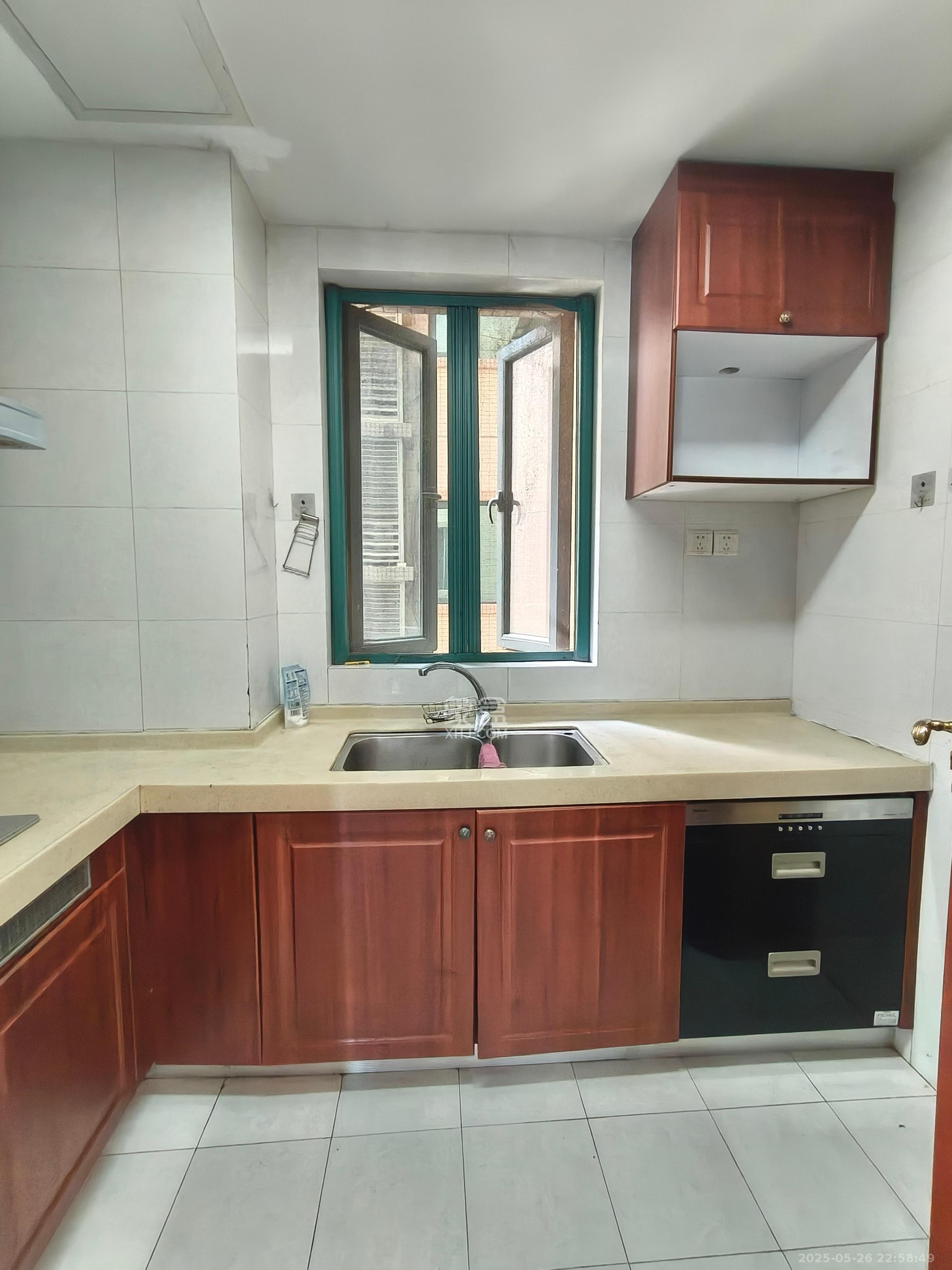 恒大城 3室2厅1卫 2300.0元/月 恒大城 3室2厅1卫 2300.0元/月室内图