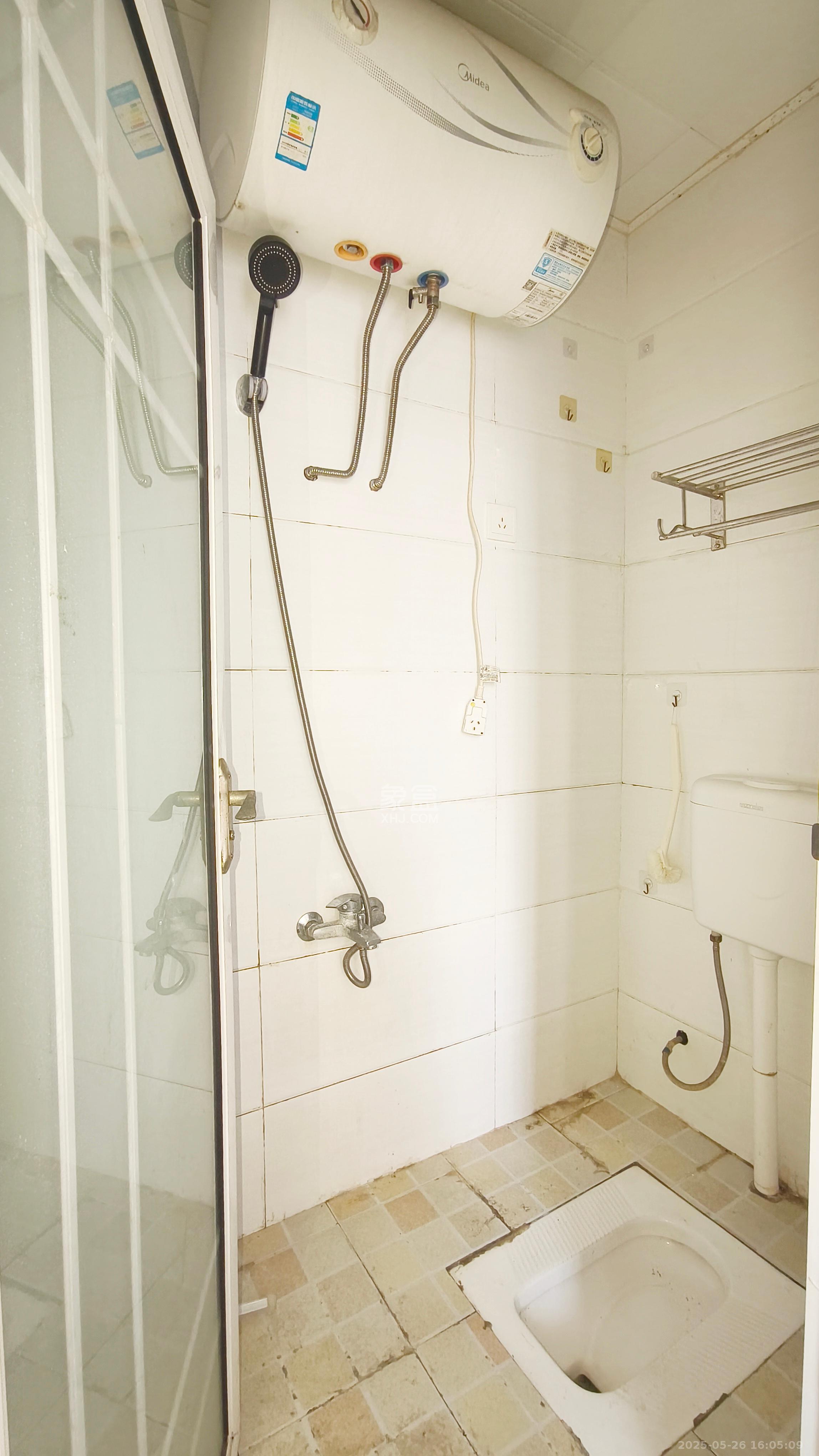 湘绣城 1室1厅1卫 680.0元/月 湘绣城 1室1厅1卫 680.0元/月室内图