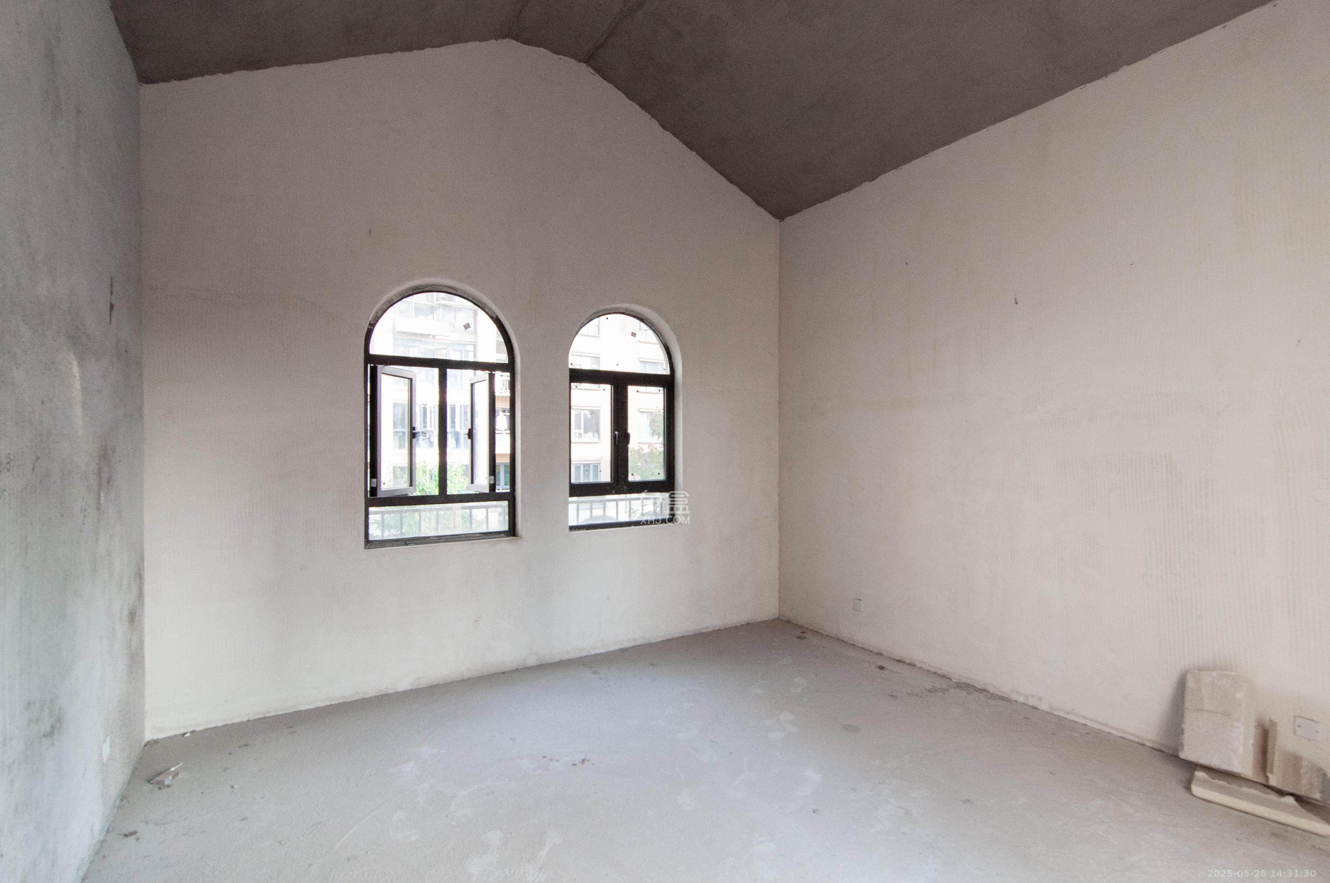 振业城二期 5室2厅3卫 1066.0万 振业城二期 5室2厅3卫 1066.0万其他