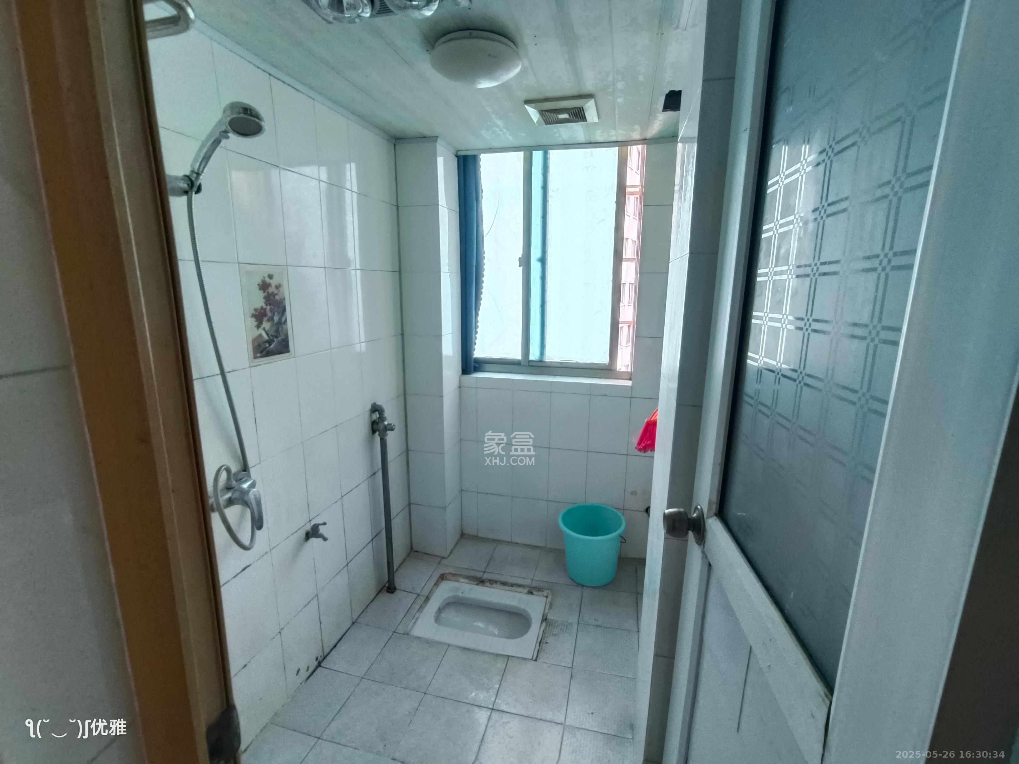 凤凰大厦 4室2厅2卫 3500.0元/月 凤凰大厦 4室2厅2卫 3500.0元/月室内图