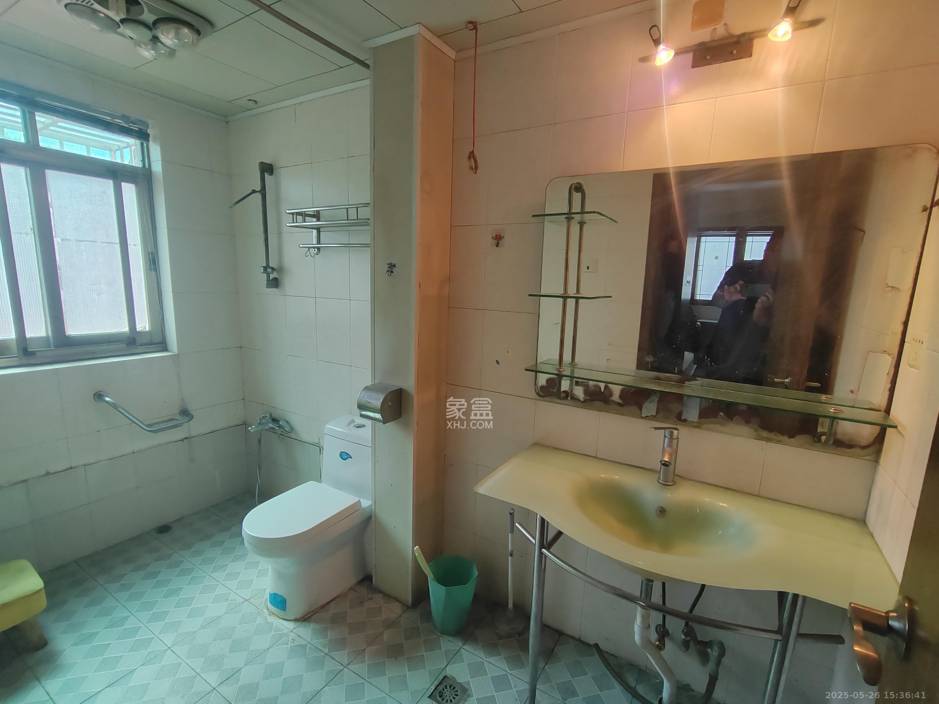 省机械工业学院（湖南工业职业学院雨花校区）  4室2厅2卫   2600.00元/月室内图