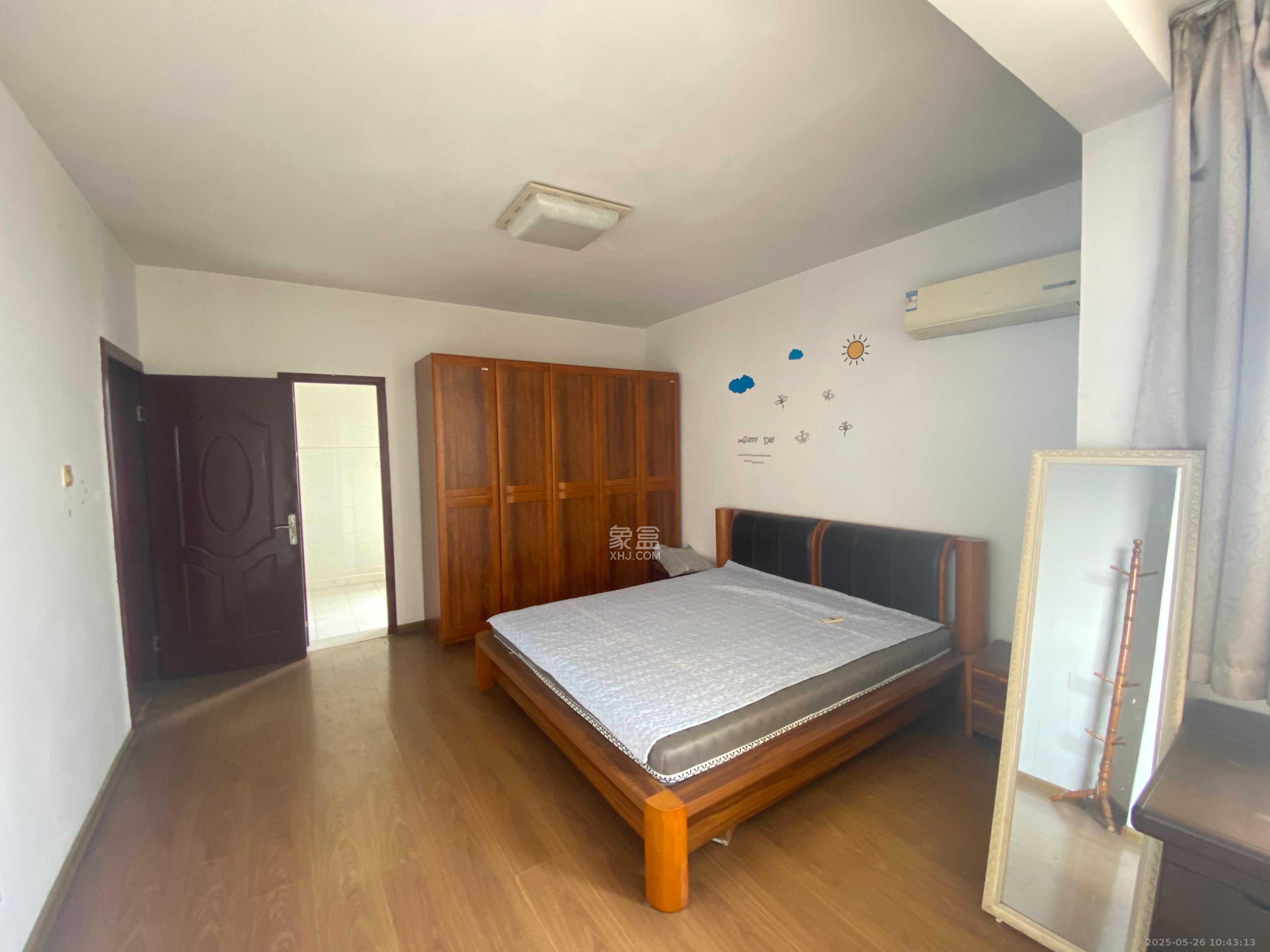 桔香鑫城 3室2厅2卫 2400.0元/月 桔香鑫城 3室2厅2卫 2400.0元/月室内图