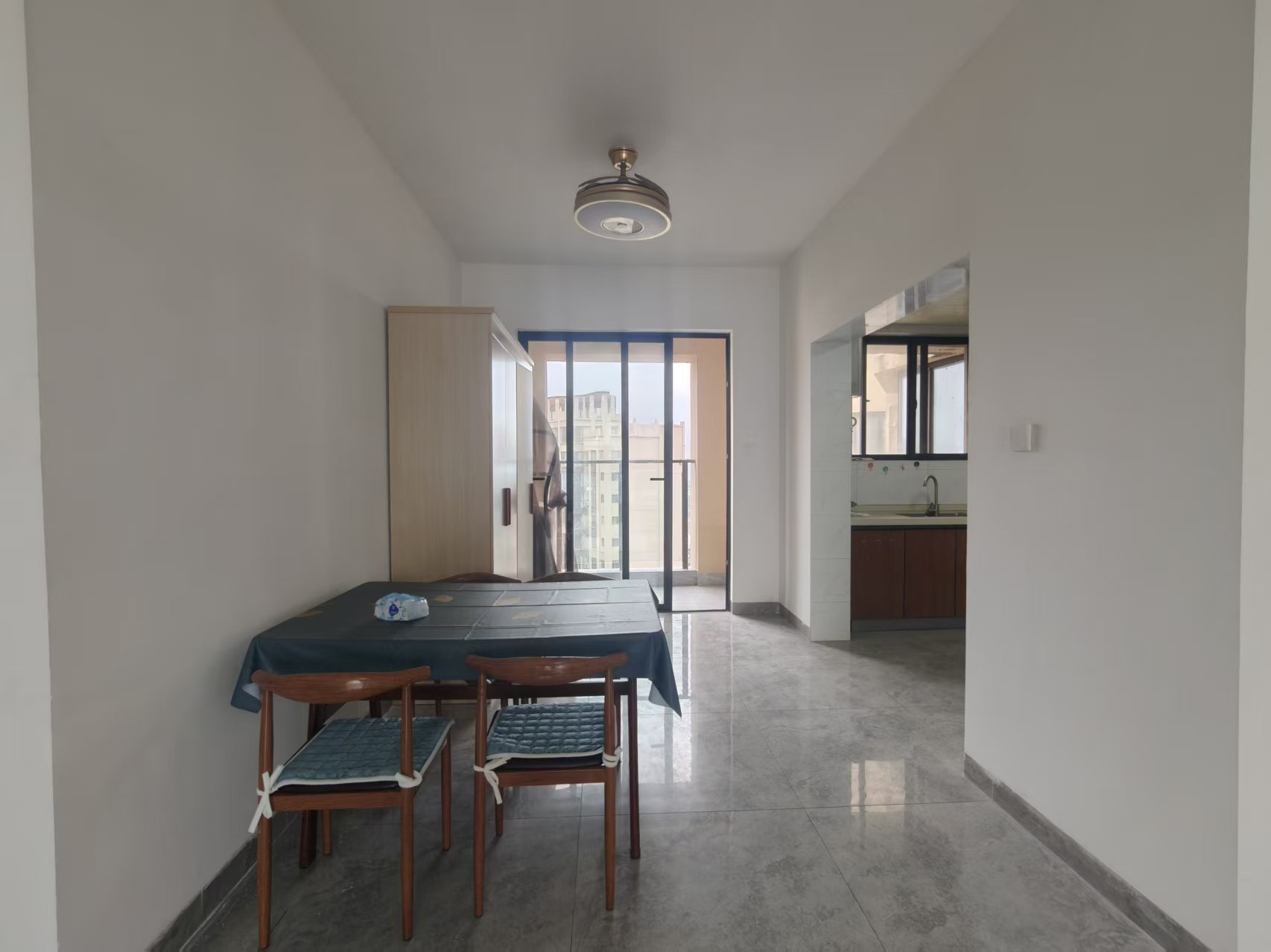 恩祥新城 5室2厅2卫 4000.0元/月 恩祥新城 5室2厅2卫 4000.0元/月室内图