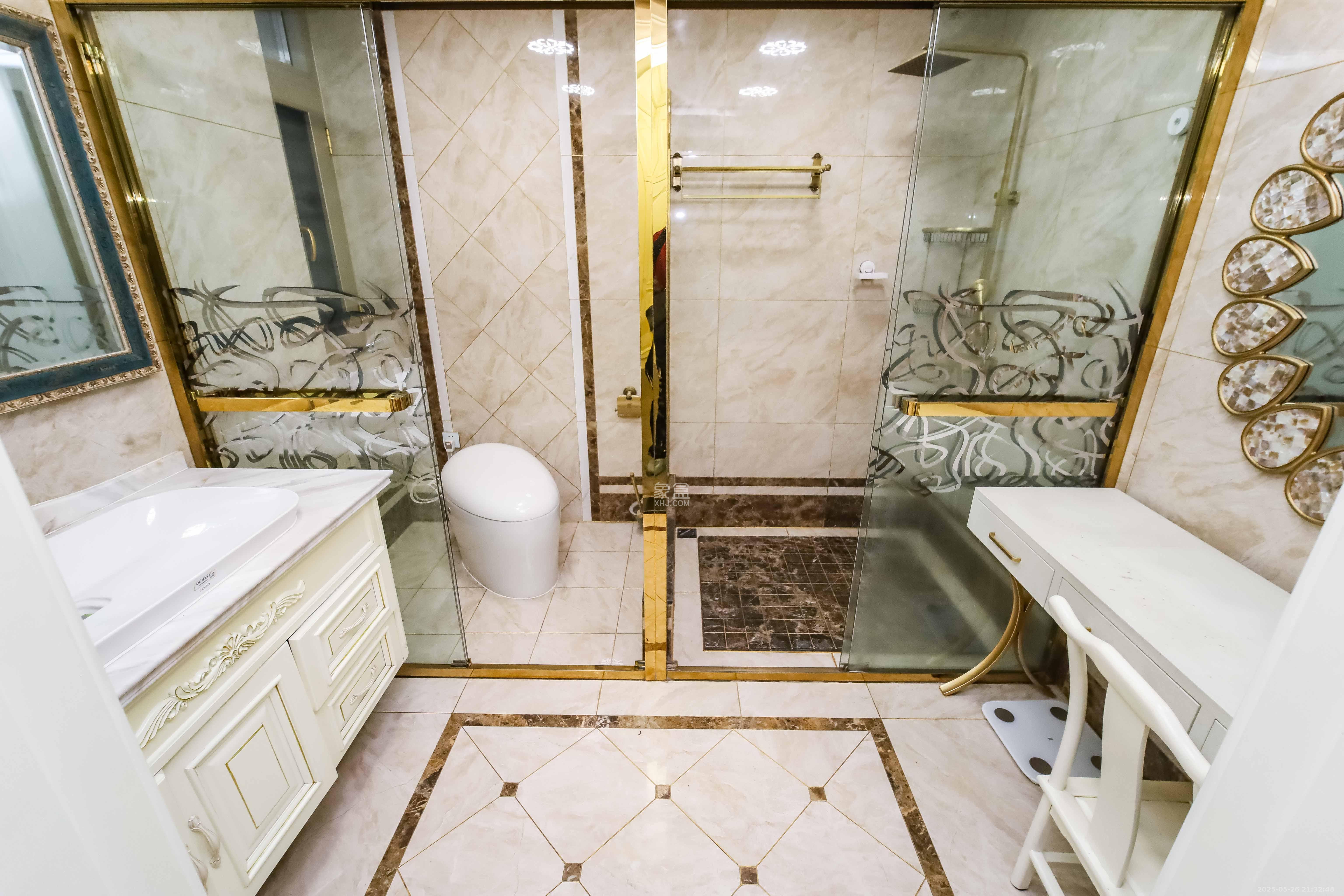 江河中央洋房  4室2厅2卫    450.0万 江河中央洋房  4室2厅2卫    450.0万卫生间