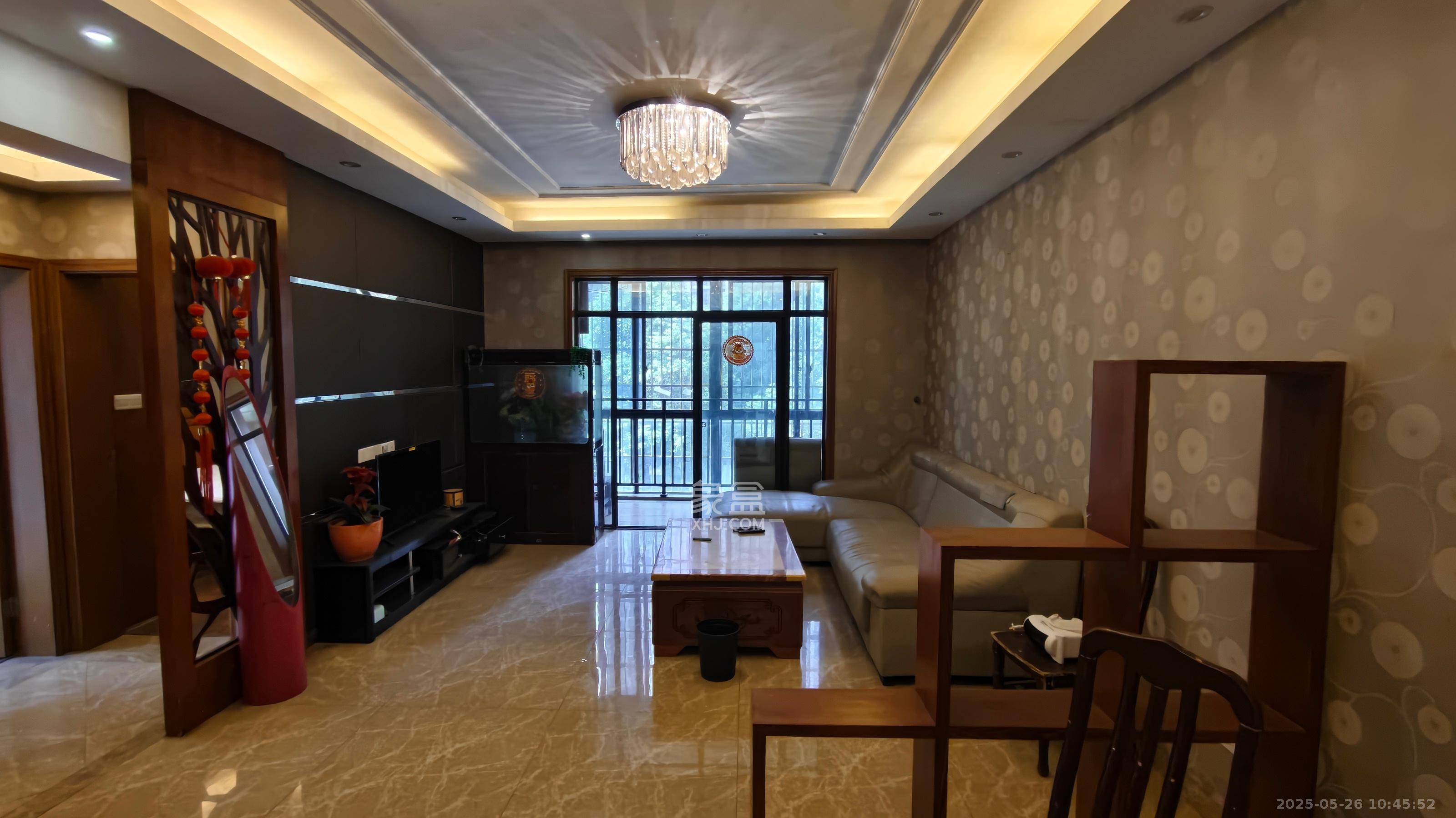 三景华御  3室1厅1卫   1600.00元/月室内图1