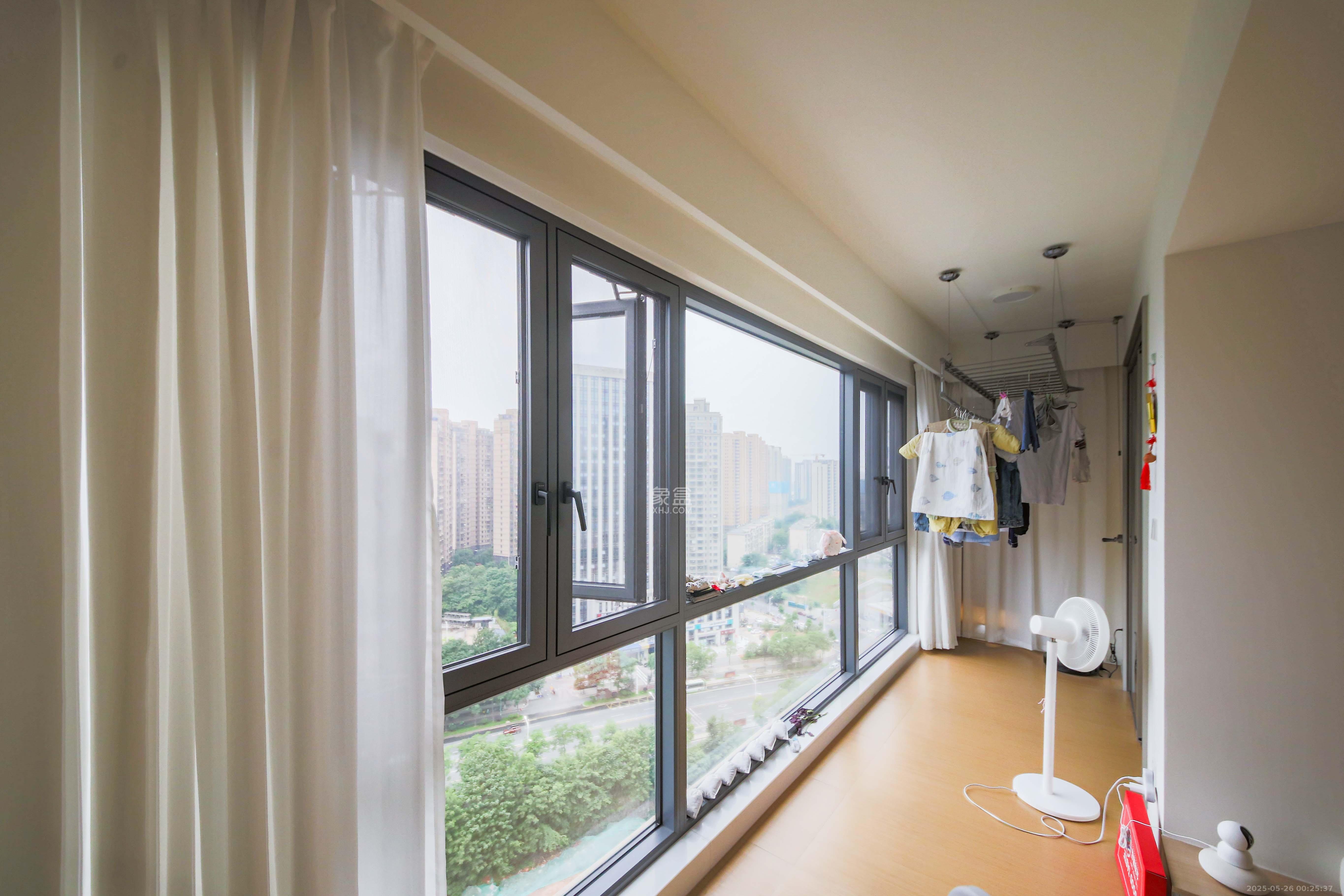 中建钰和城  3室2厅2卫   163.00万阳台