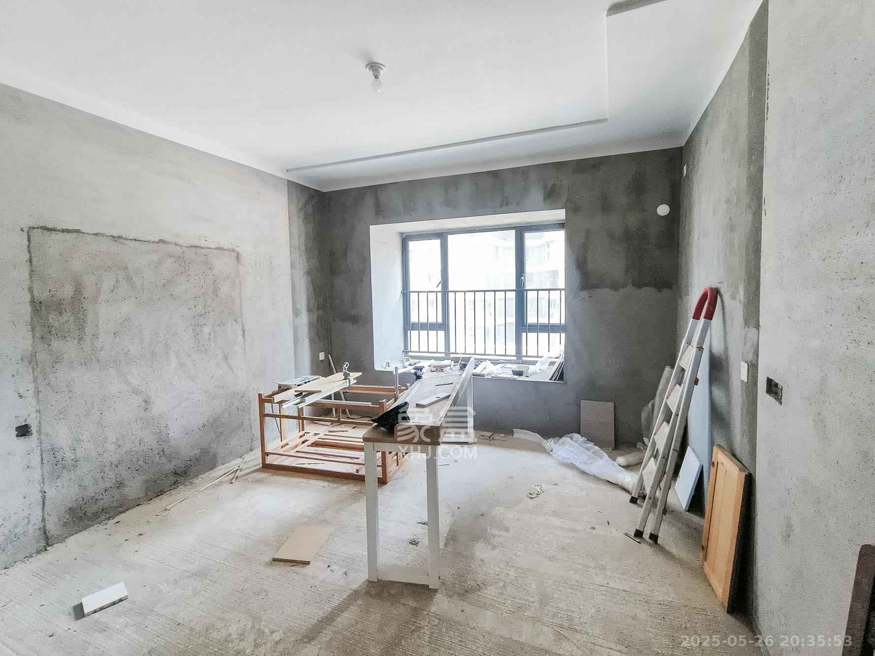 荣盛城 4室2厅2卫 81.0万 荣盛城 4室2厅2卫 81.0万卧室