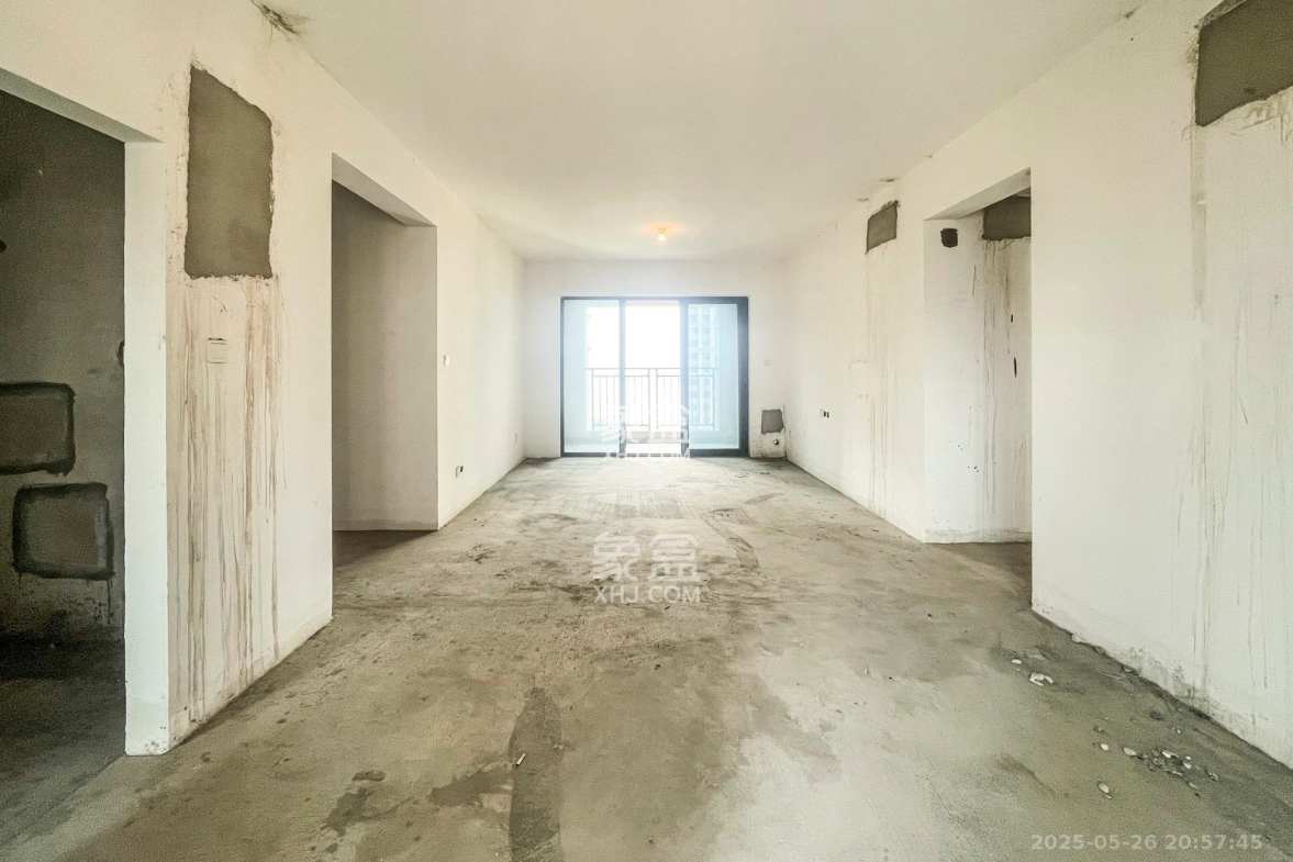 长沙雅居乐花园 4室2厅2卫 123.00万 长沙雅居乐花园 4室2厅2卫 123.00万客厅