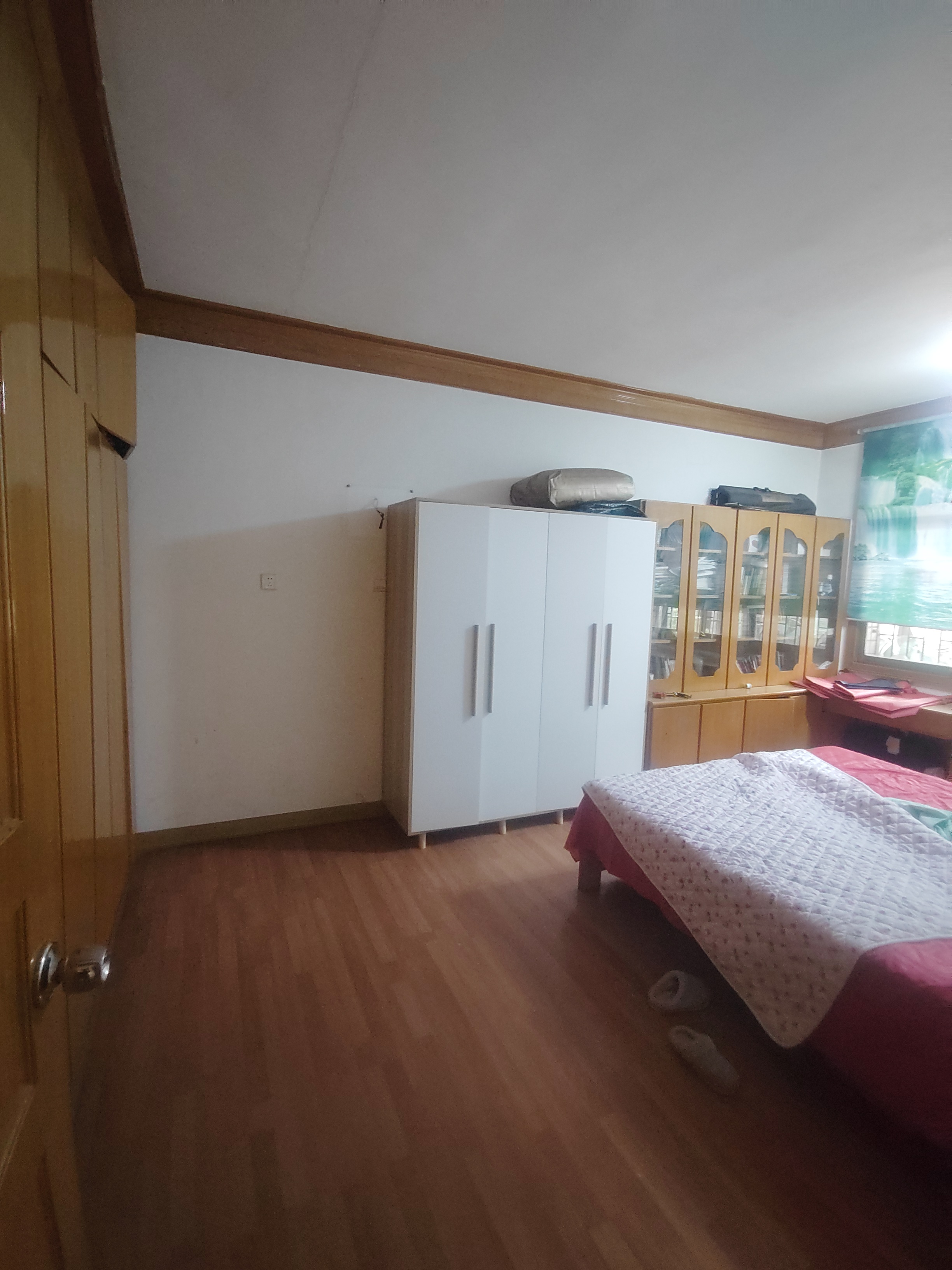 汇通国际  1室0厅0卫    1000.0元/月 汇通国际  1室0厅0卫    1000.0元/月室内图