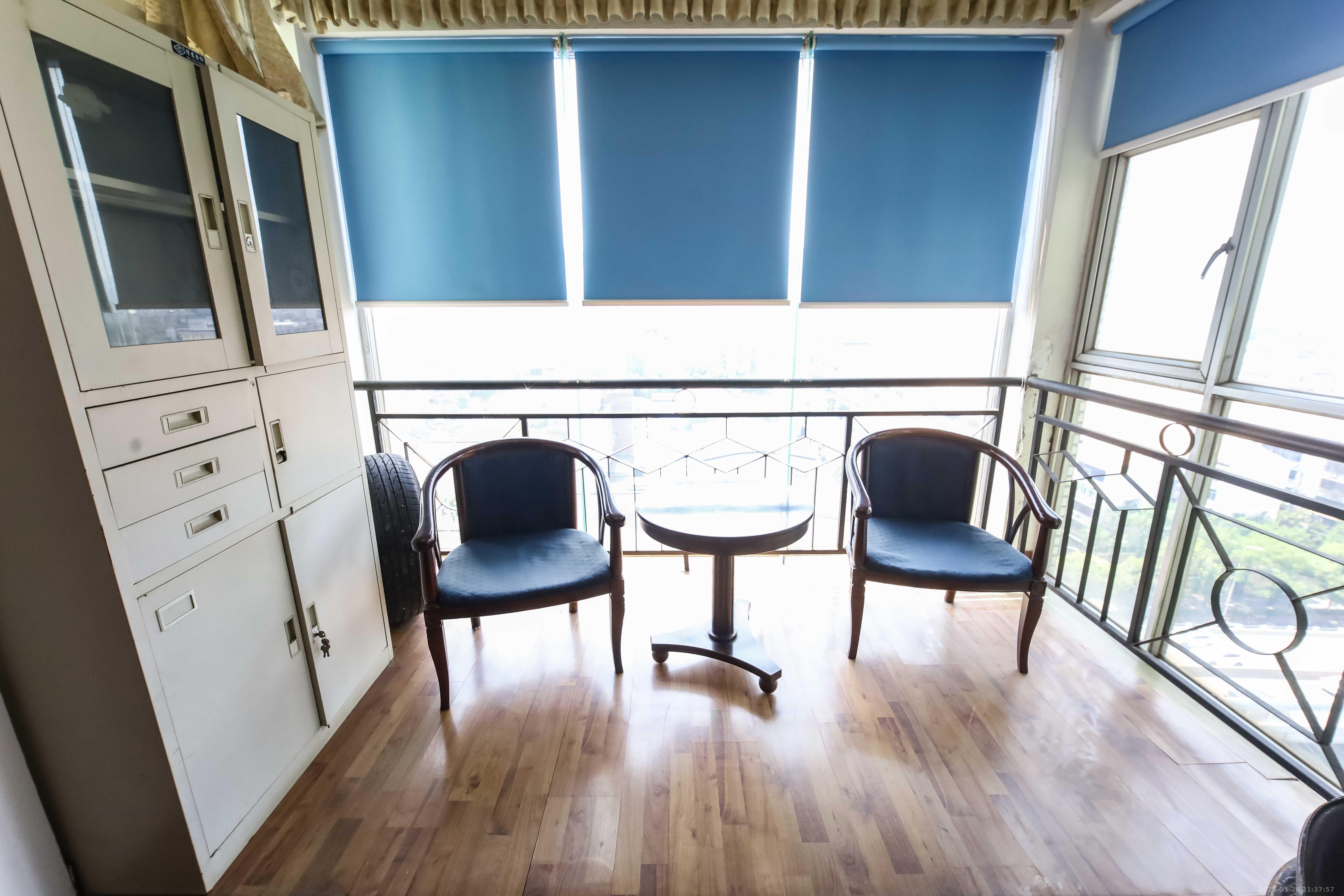 东方之珠 2室2厅1卫 72.0万 东方之珠 2室2厅1卫 72.0万阳台