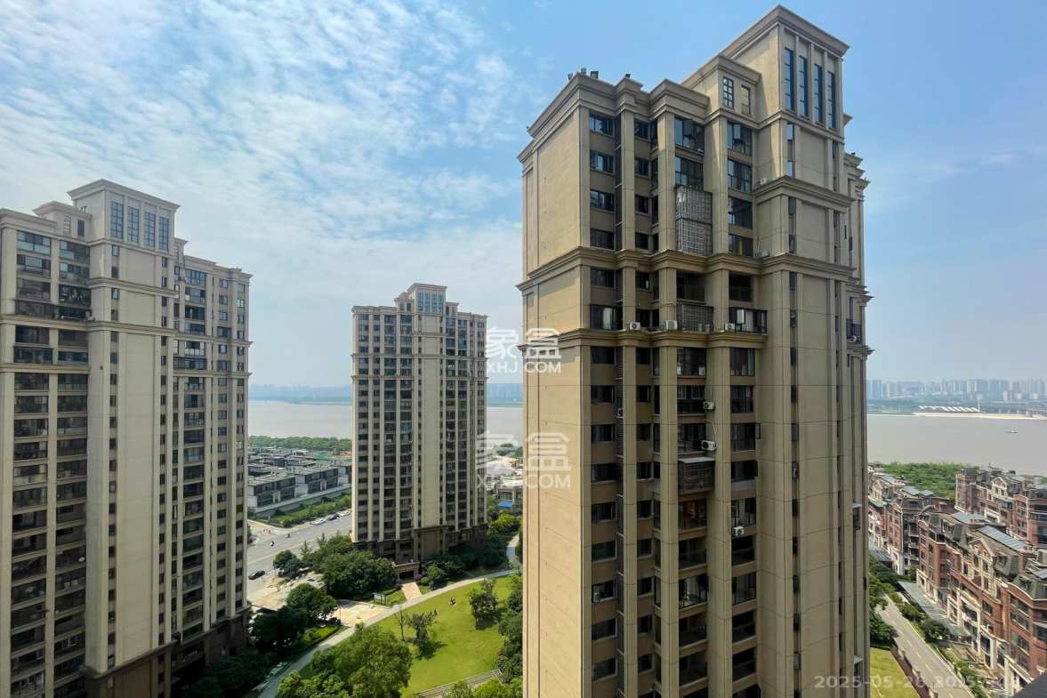 长沙雅居乐花园 4室2厅2卫 123.00万 长沙雅居乐花园 4室2厅2卫 123.00万其他