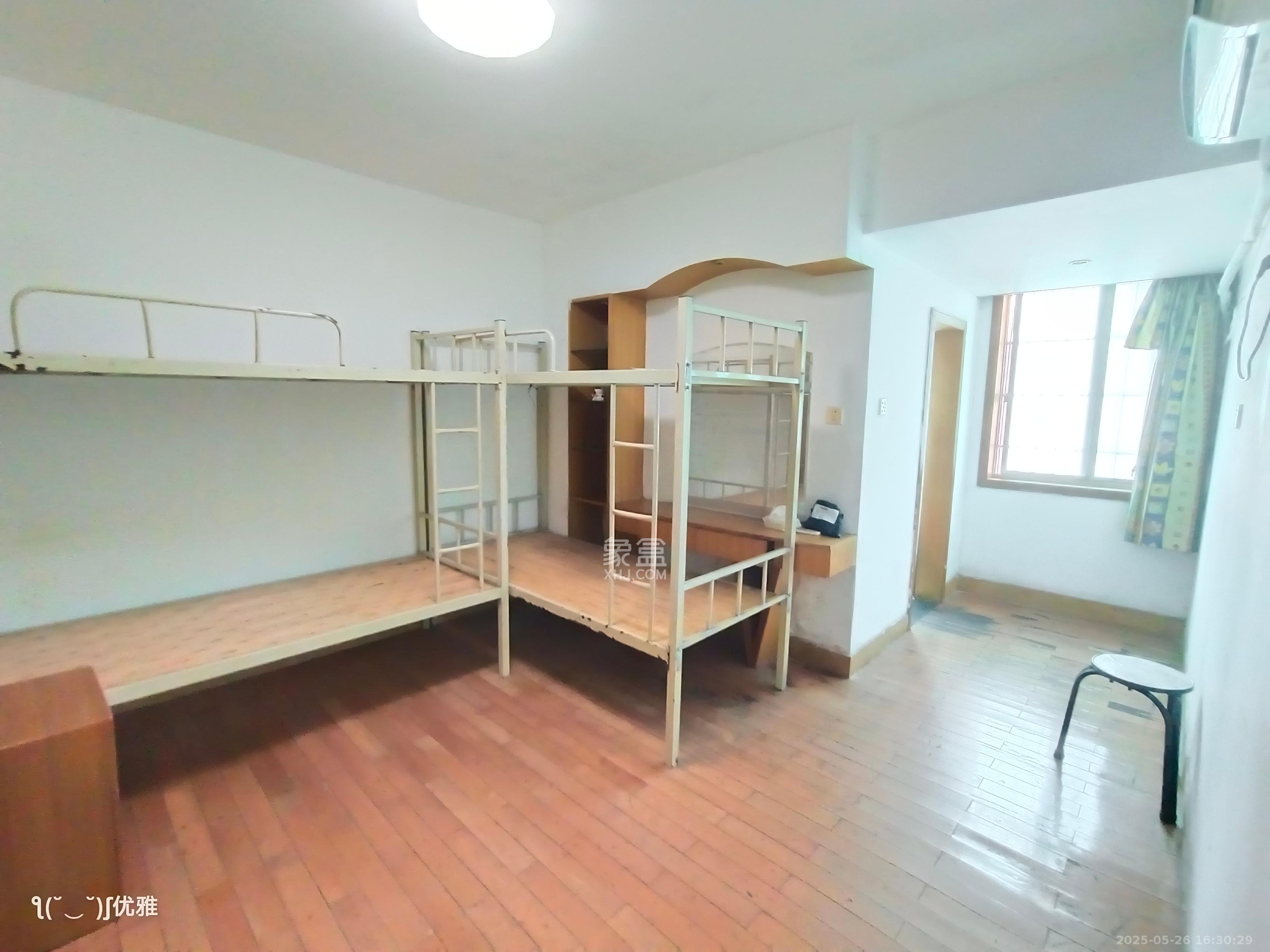 凤凰大厦  4室2厅2卫   3500.00元/月室内图