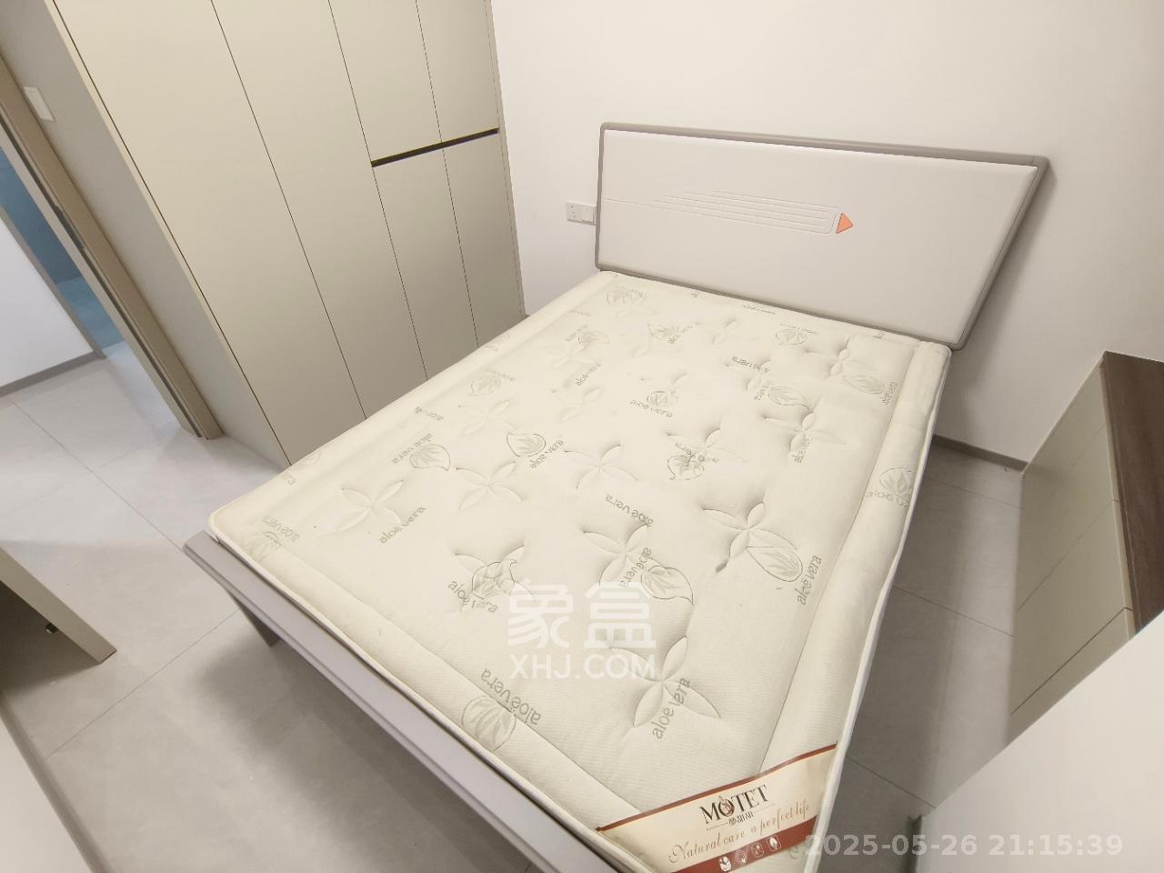 桥头家园二期（桥头家苑二期）  4室2厅2卫   2200.00元/月室内图