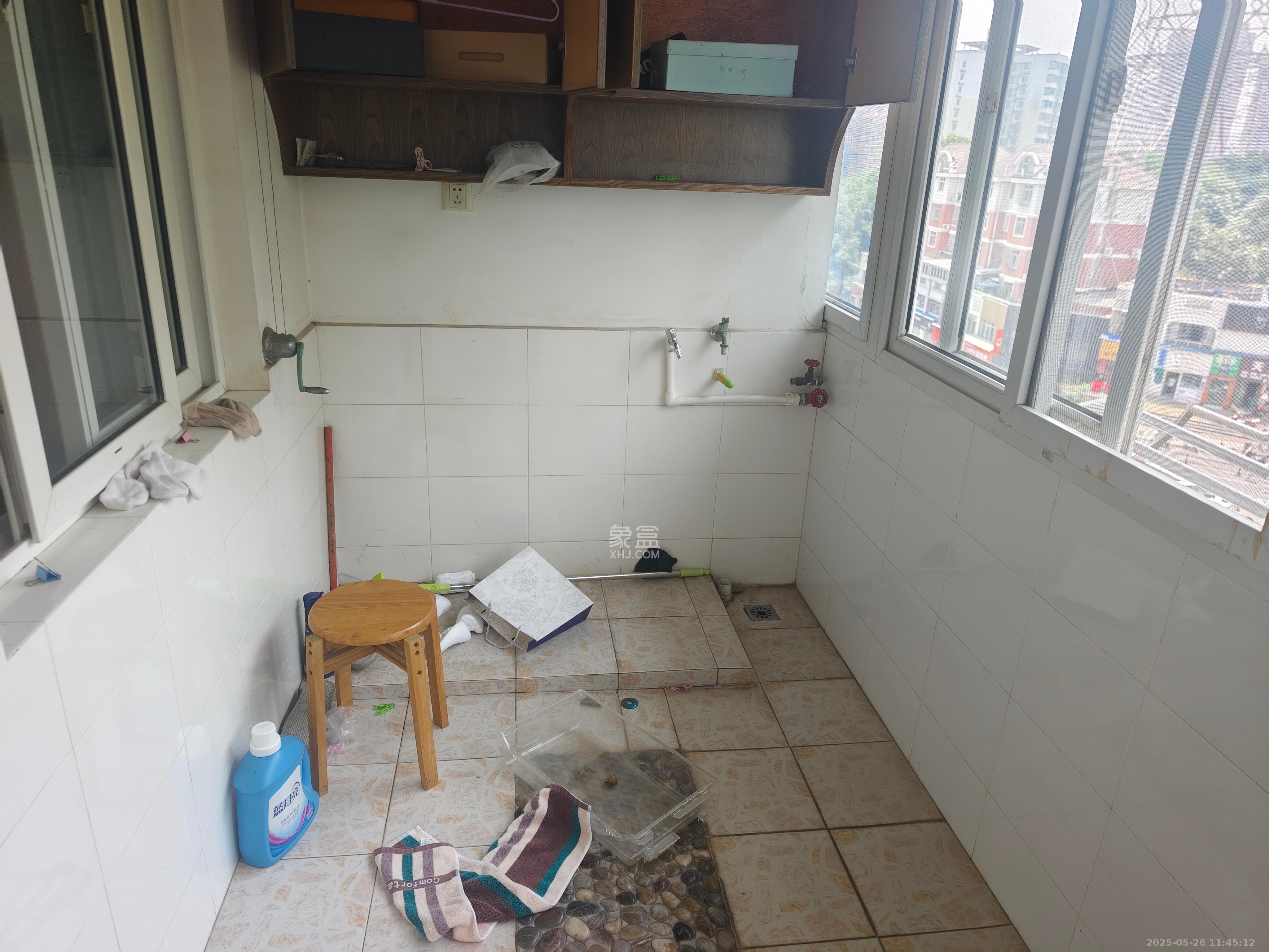 星沙国税局宿舍(星邻东苑) 4室2厅2卫 2000.0元/月 星沙国税局宿舍(星邻东苑) 4室2厅2卫 2000.0元/月室内图