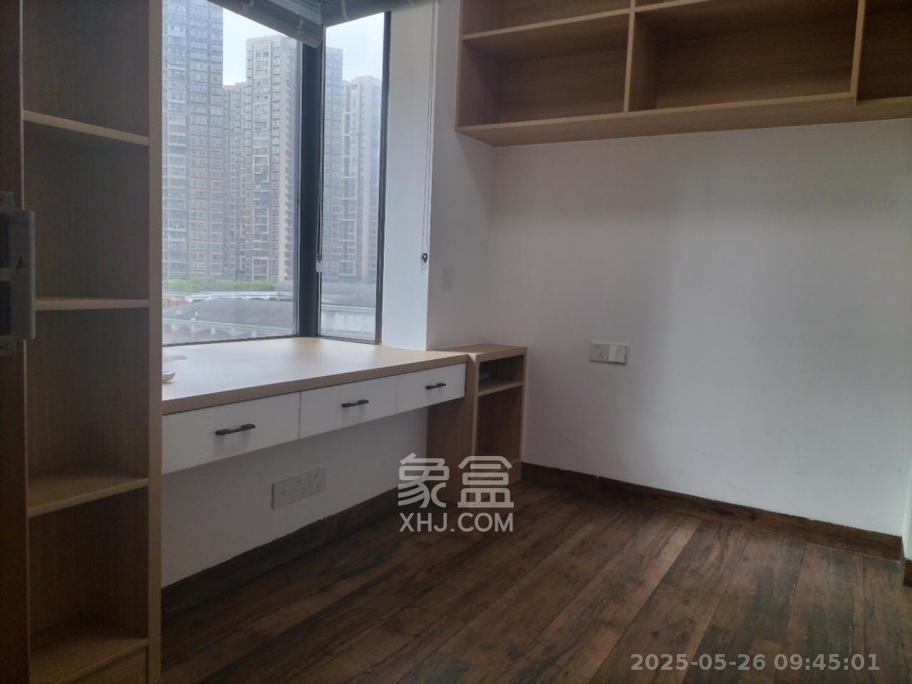 中国铁建梅溪青秀三期  3室2厅2卫   3300.00元/月室内图