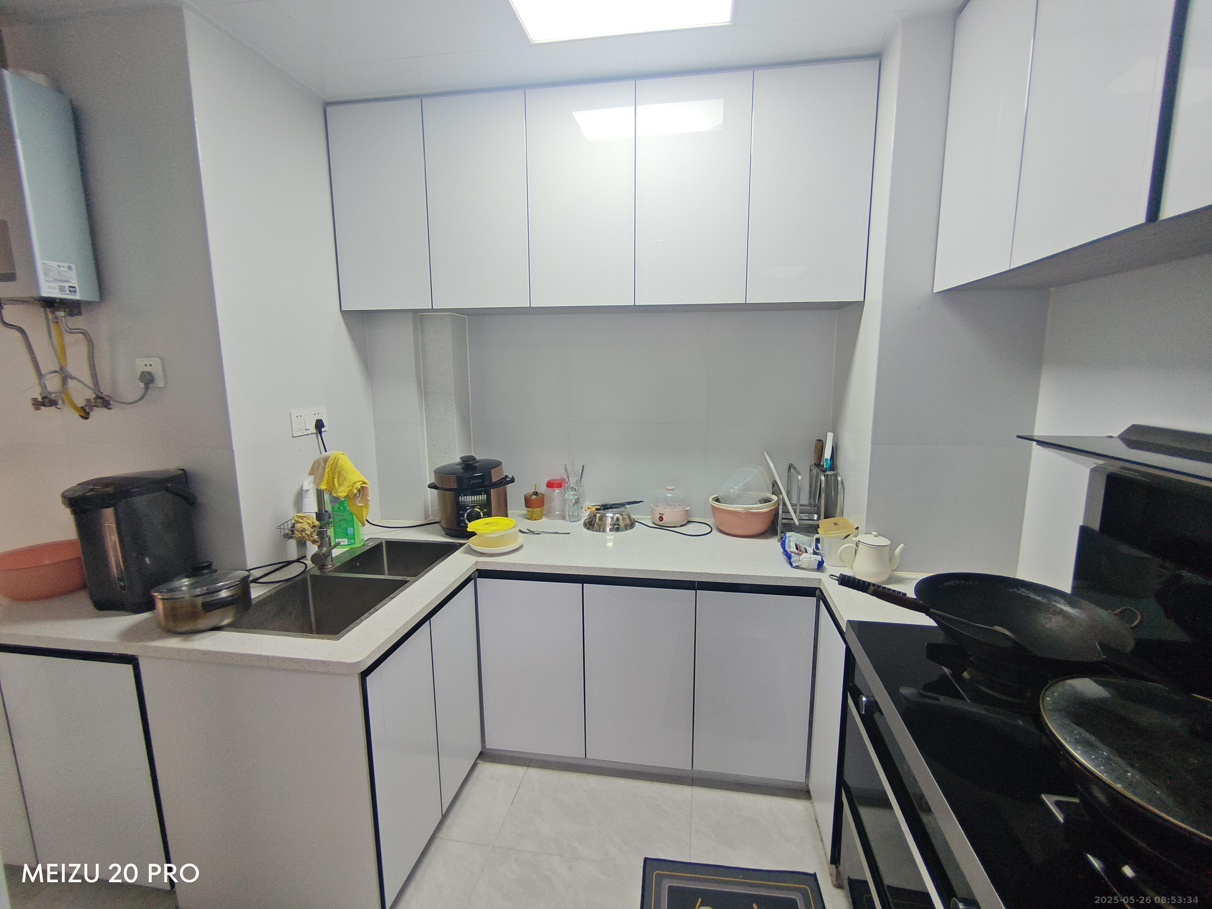 中海学府里 3室2厅2卫 1900.0元/月 中海学府里 3室2厅2卫 1900.0元/月室内图