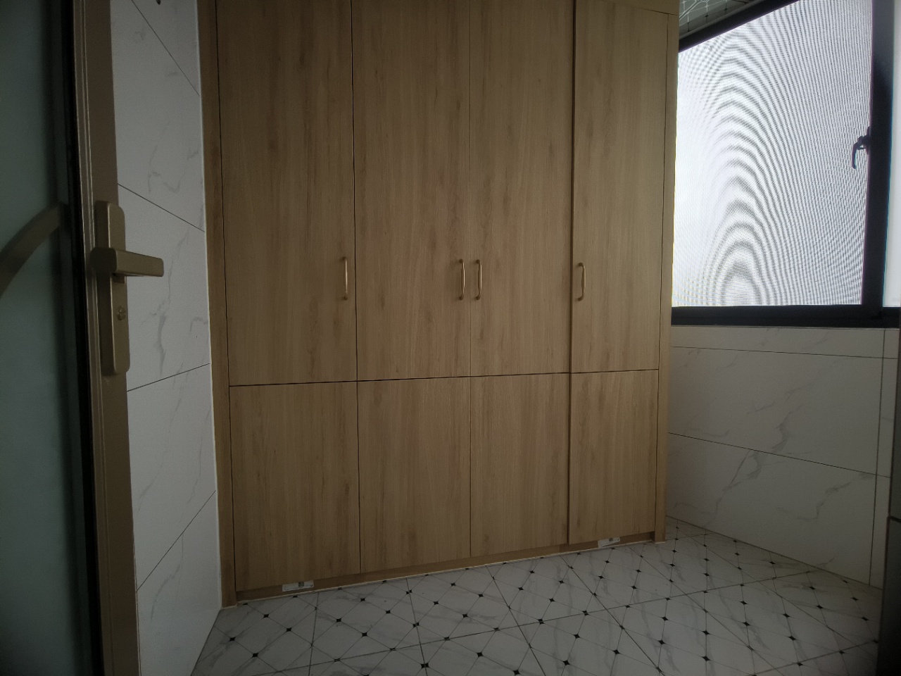 绿地海长流一期  3室2厅1卫    116.0万 绿地海长流一期  3室2厅1卫    116.0万室内图