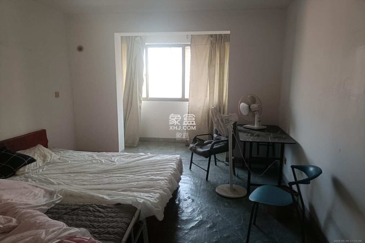 金峰小区北院(七里营社区)  4室2厅1卫    1600.0元/月 金峰小区北院(七里营社区)  4室2厅1卫    1600.0元/月室内图