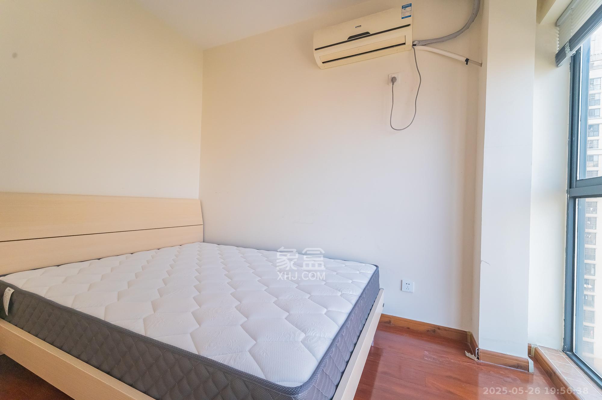 华润五彩城 1室1厅1卫 52.8万 华润五彩城 1室1厅1卫 52.8万卧室