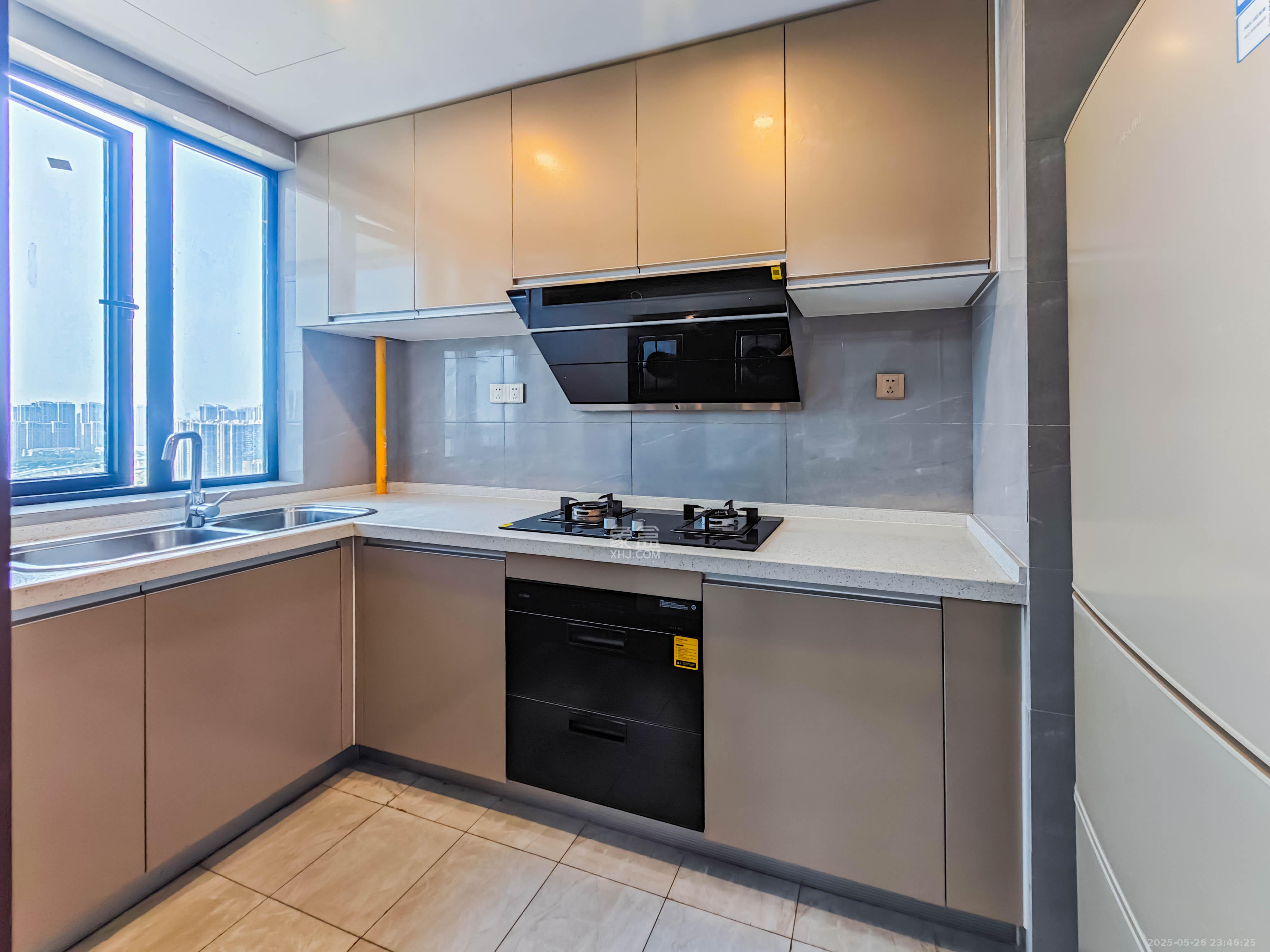 绿地长沙城际空间站(柏仕佳苑) 4室2厅2卫 185.0万 绿地长沙城际空间站(柏仕佳苑) 4室2厅2卫 185.0万厨房