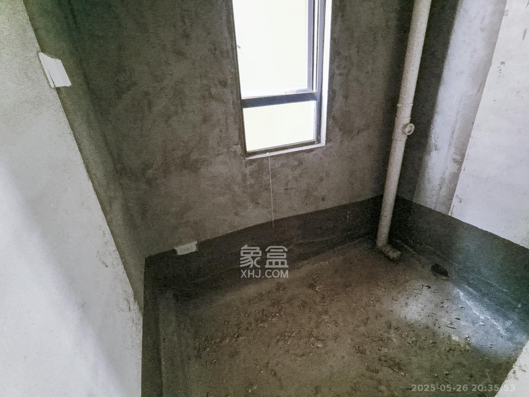 荣盛城 4室2厅2卫 81.0万 荣盛城 4室2厅2卫 81.0万卫生间