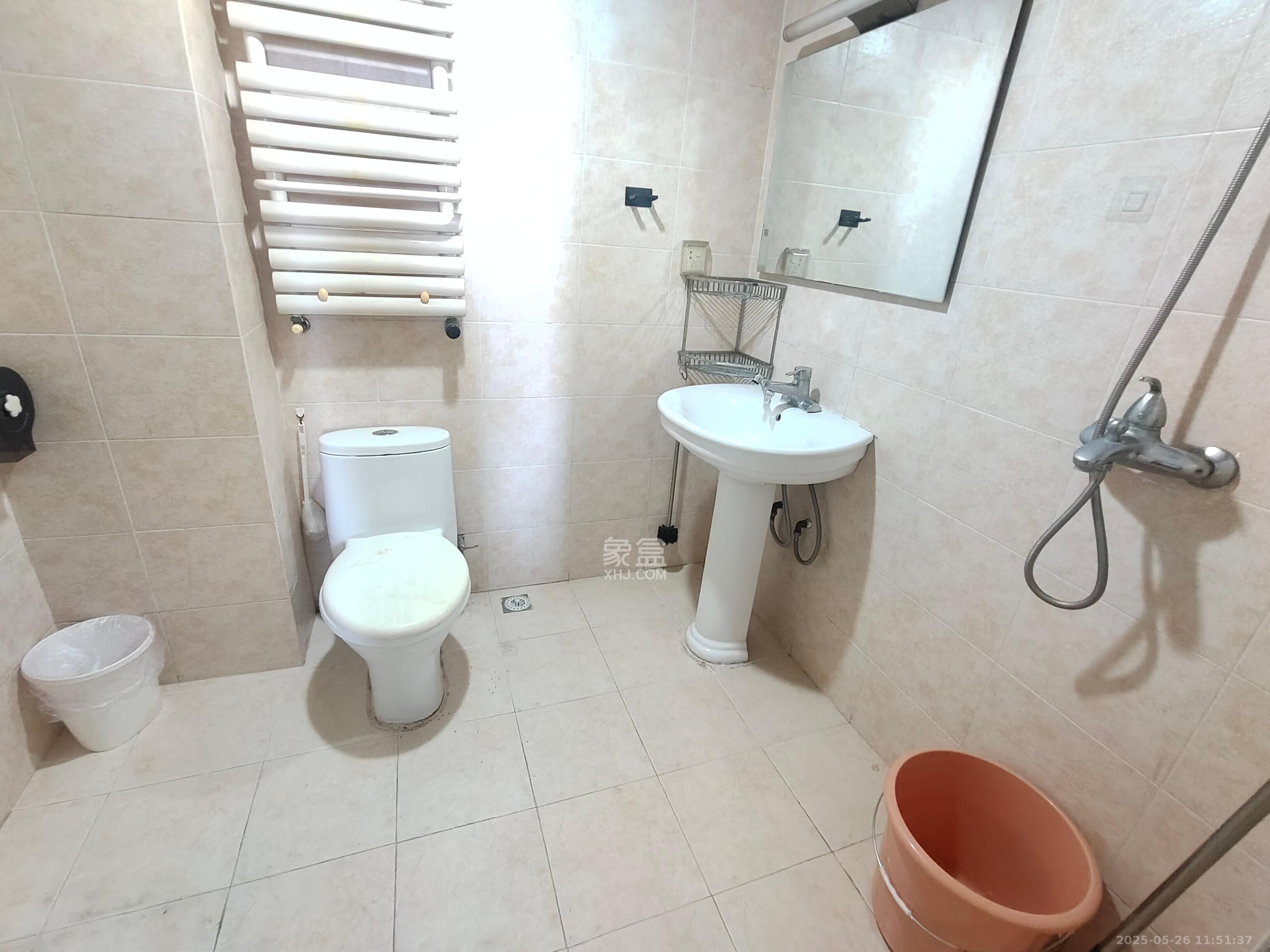 朝阳欣园 3室1厅2卫 3600.0元/月 朝阳欣园 3室1厅2卫 3600.0元/月室内图